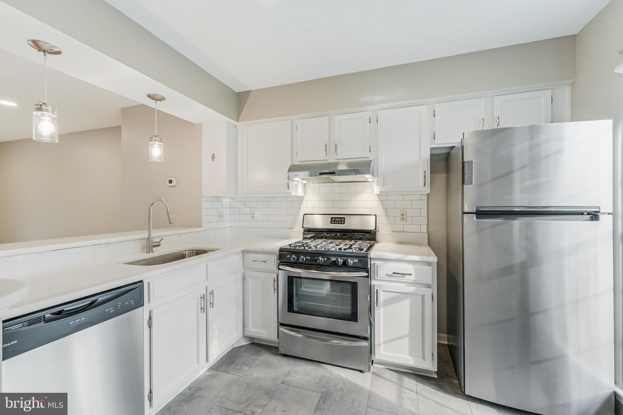 LONDON TOWN WEST - Residential Lease