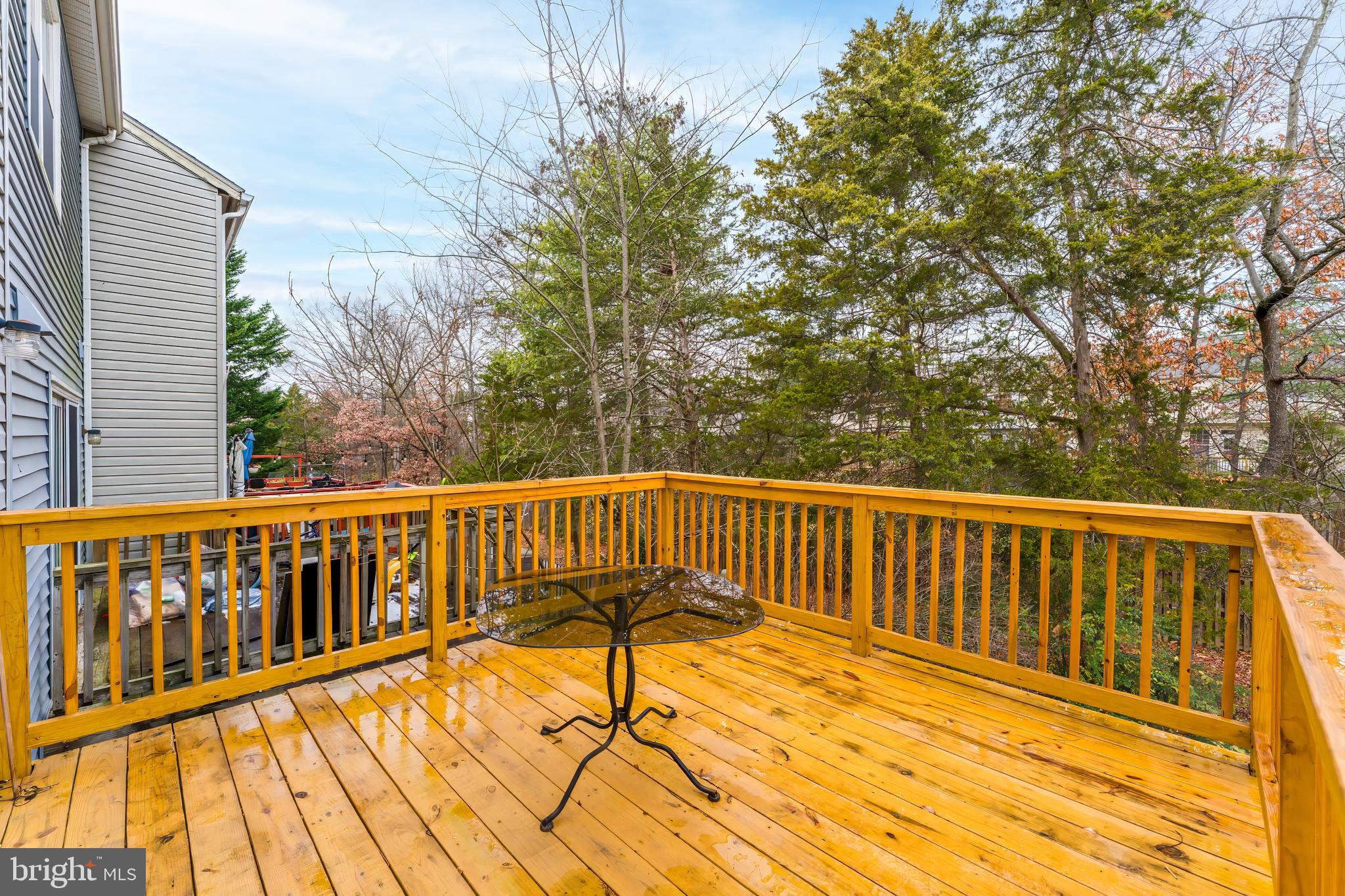 LONDON TOWN WEST - Residential Lease