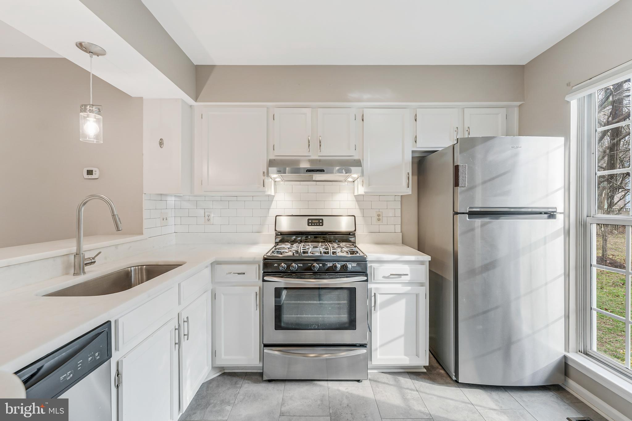 LONDON TOWN WEST - Residential Lease