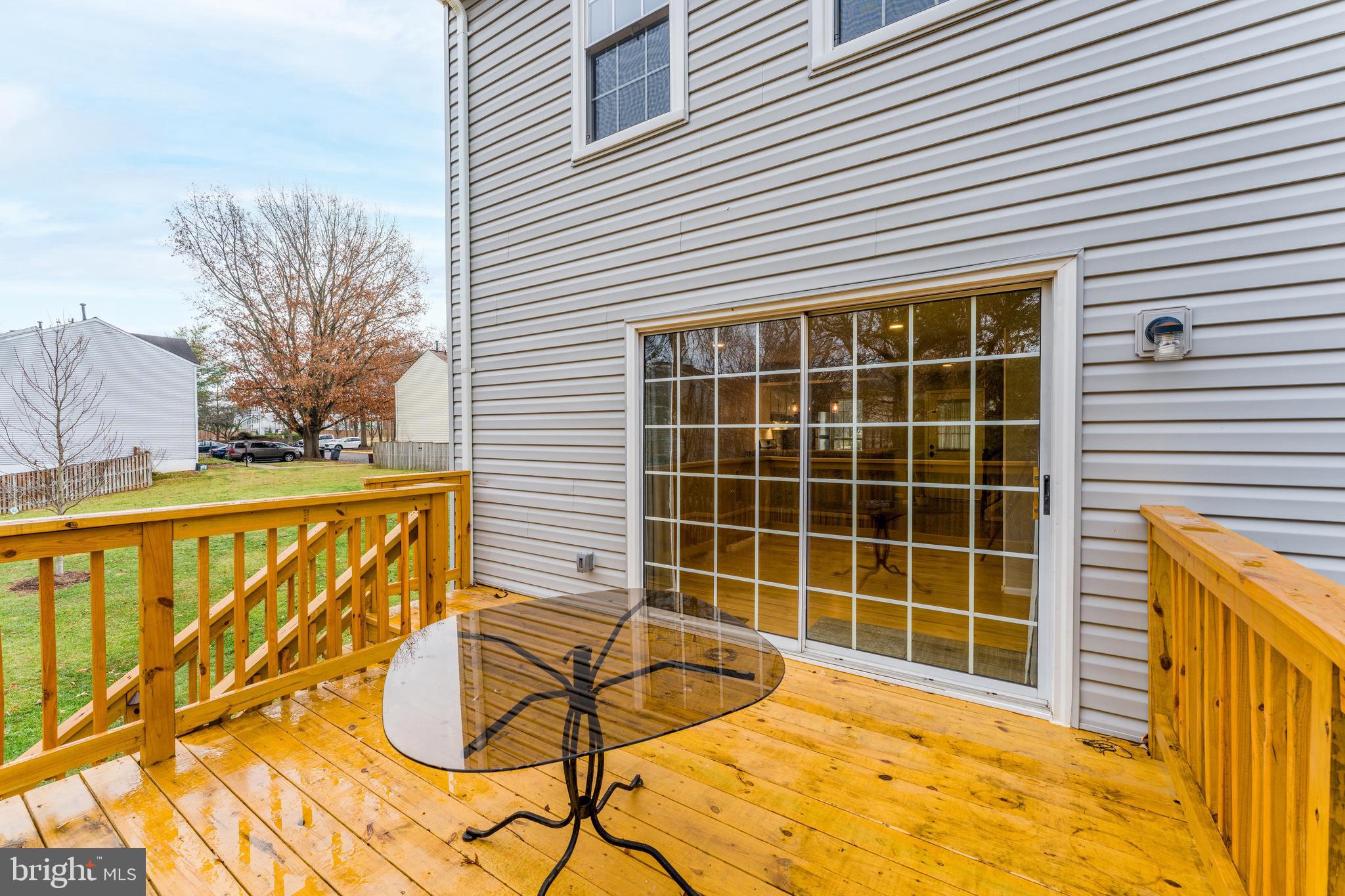 LONDON TOWN WEST - Residential Lease