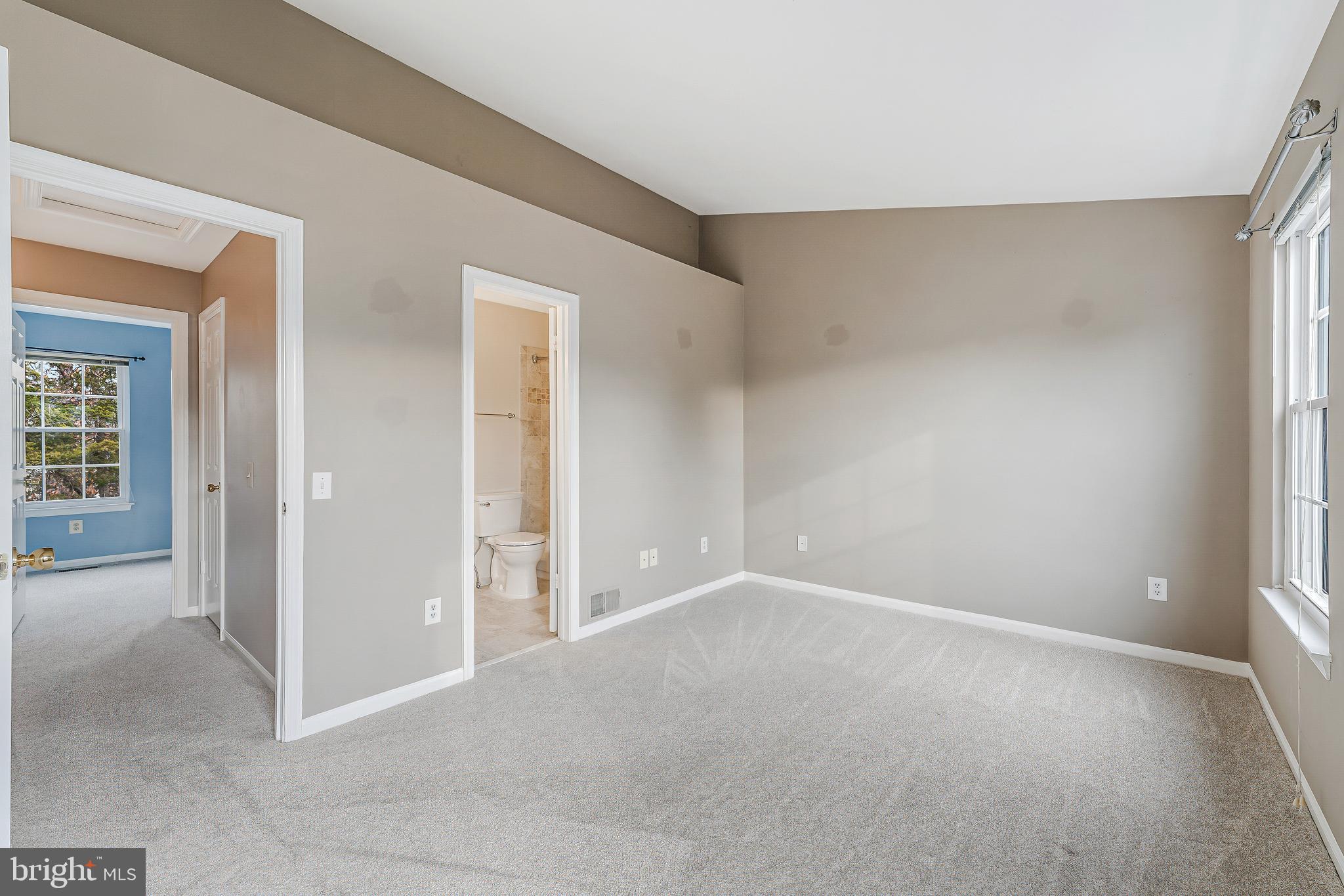 LONDON TOWN WEST - Residential Lease