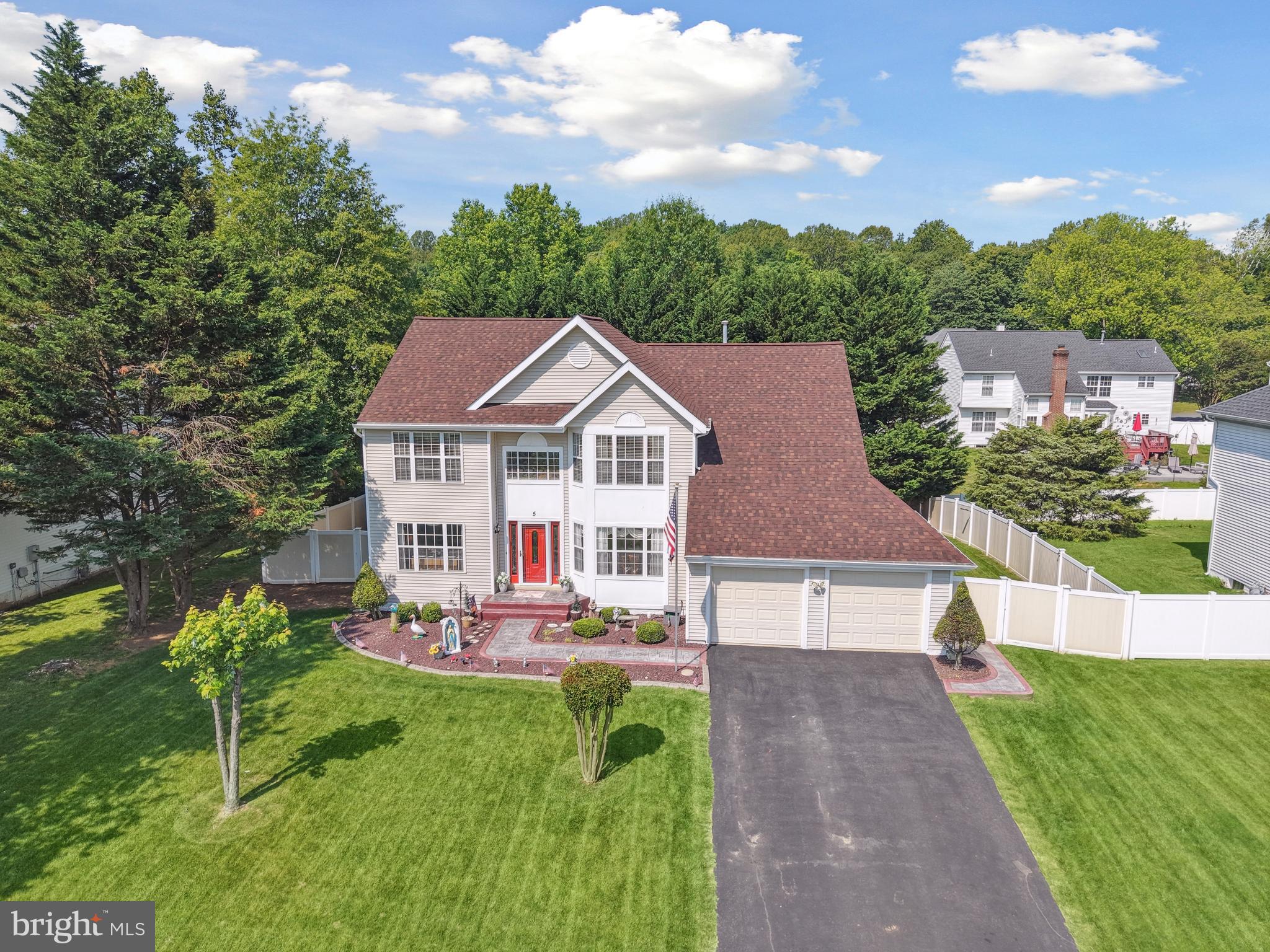 5 WENDOVER COURT