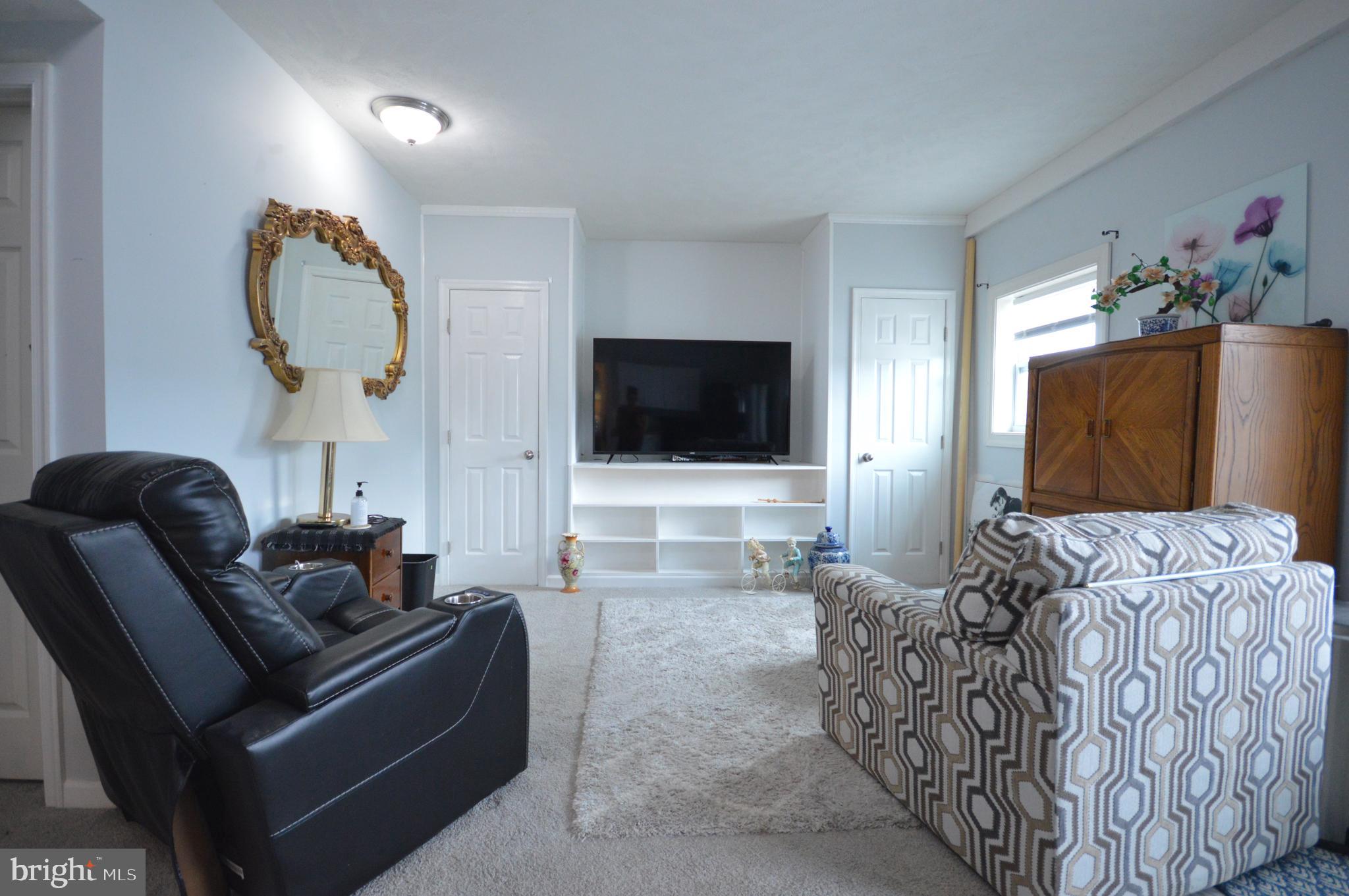 INWOOD MEADOWS - Residential