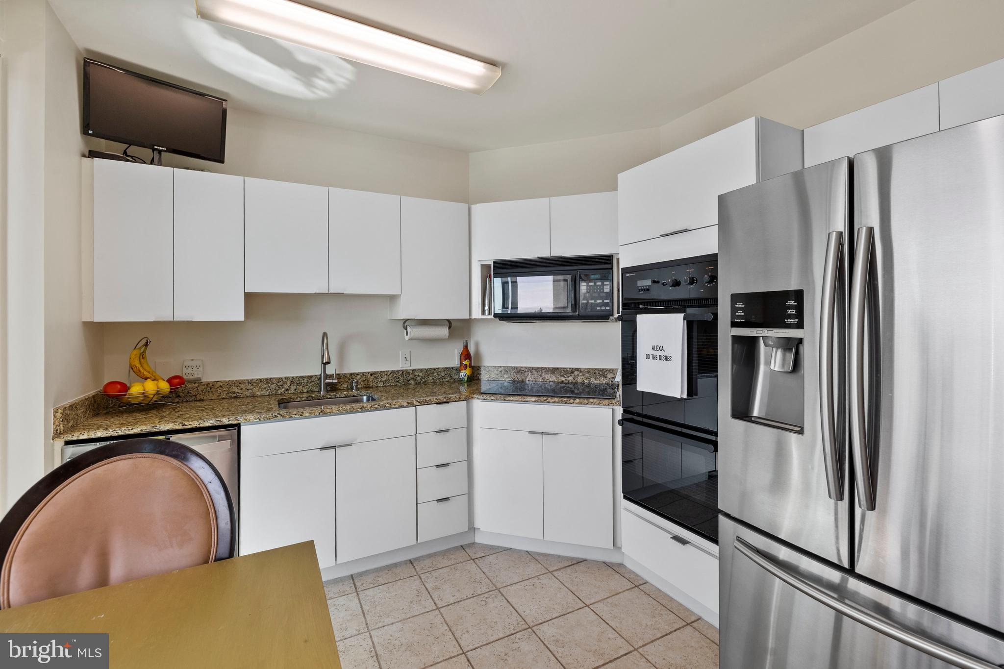 HARBORVIEW TOWERS - Residential