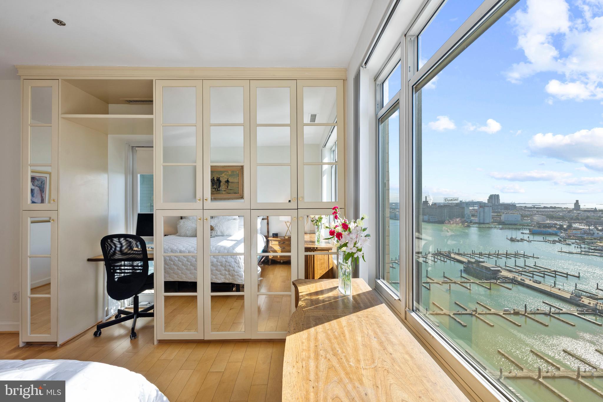HARBORVIEW TOWERS - Residential