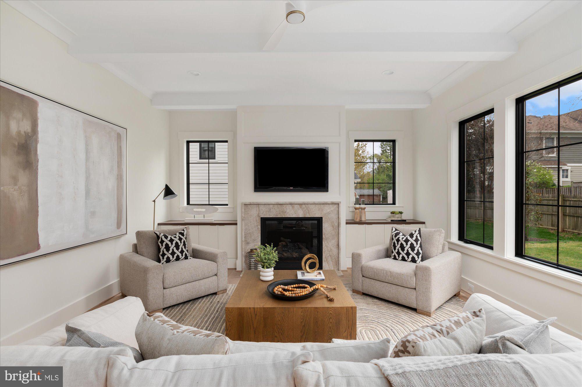 YORKTOWN - Residential