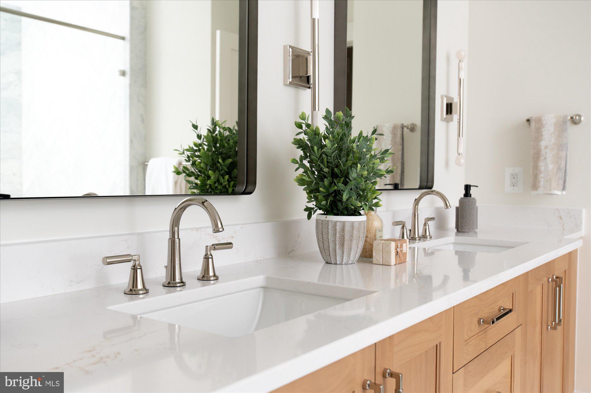 YORKTOWN - Residential