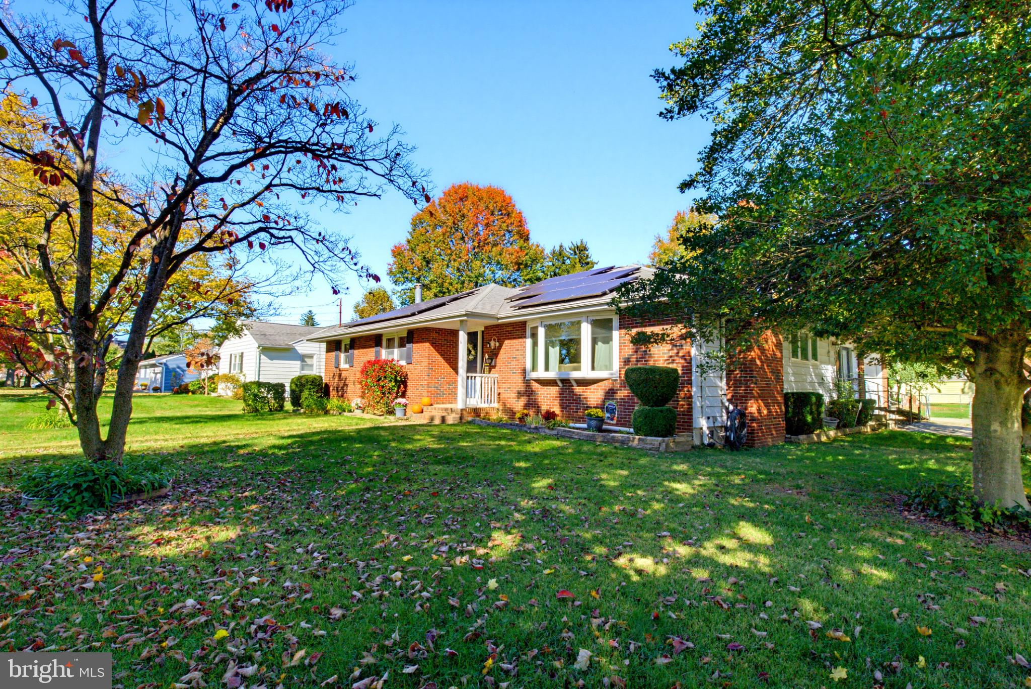 6 FISHER PLACE
