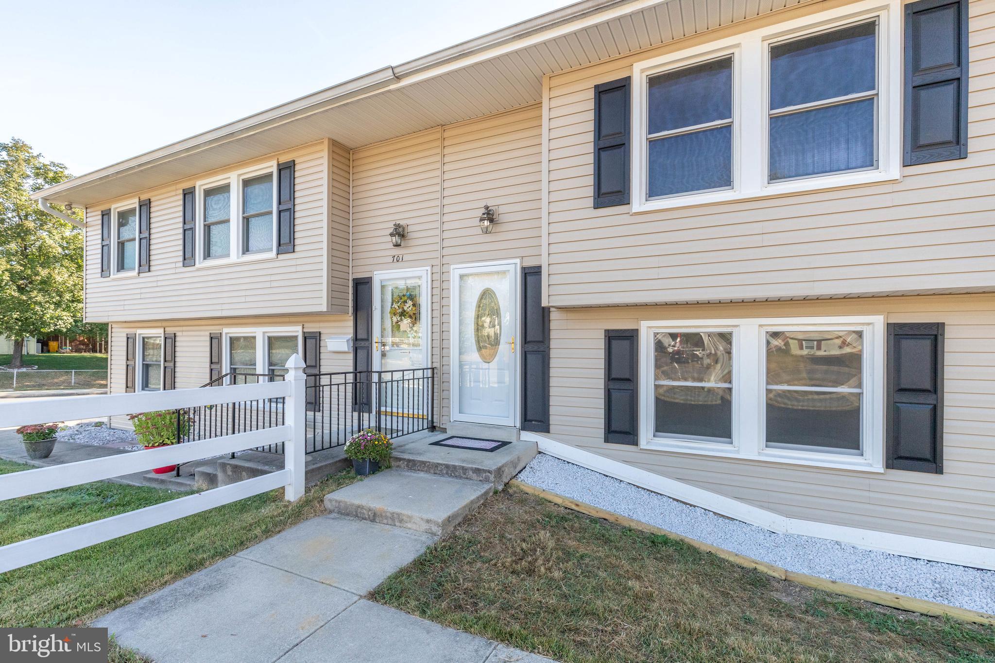 MAPLE RIDGE - Residential