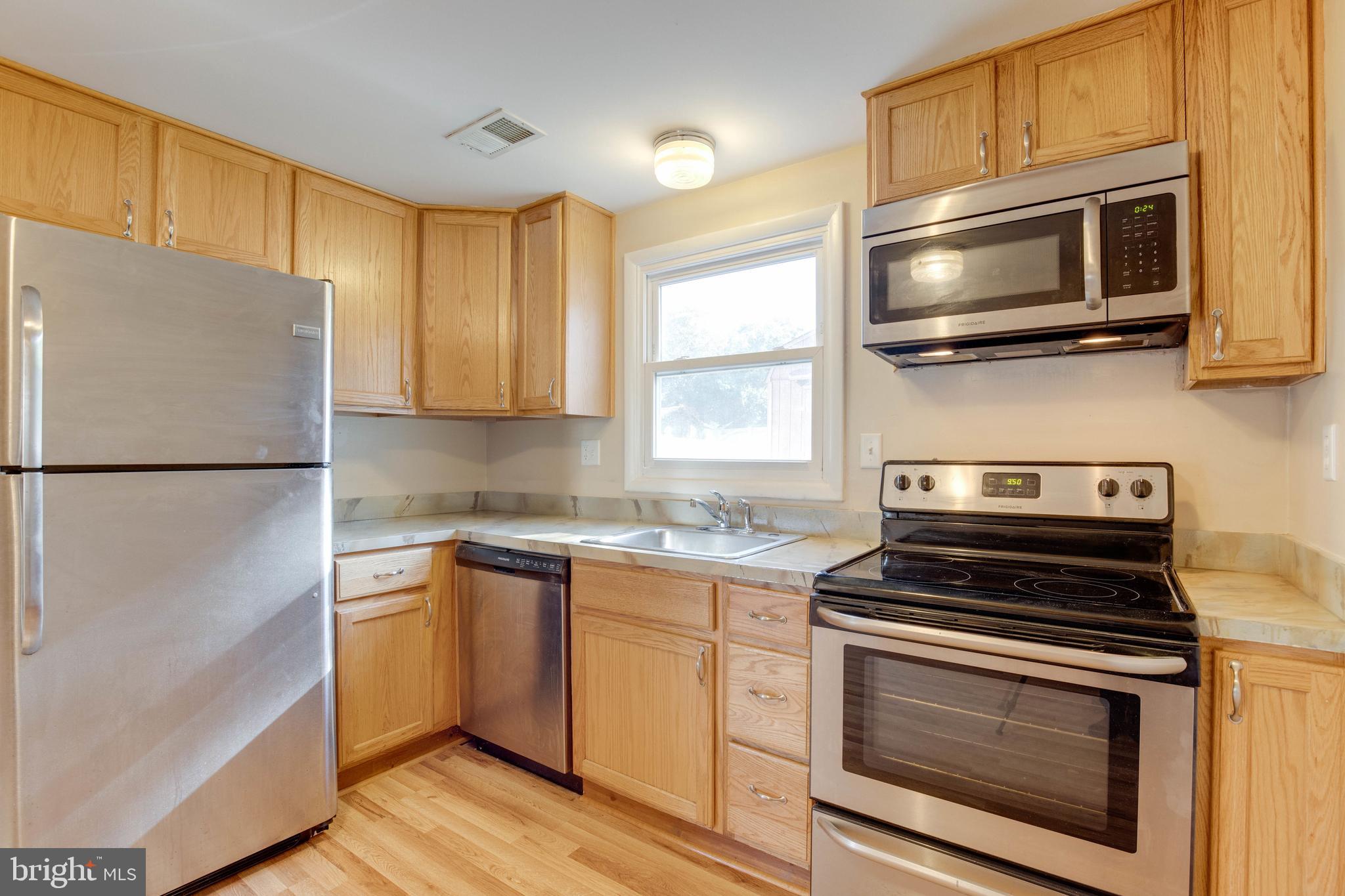 MAPLE RIDGE - Residential