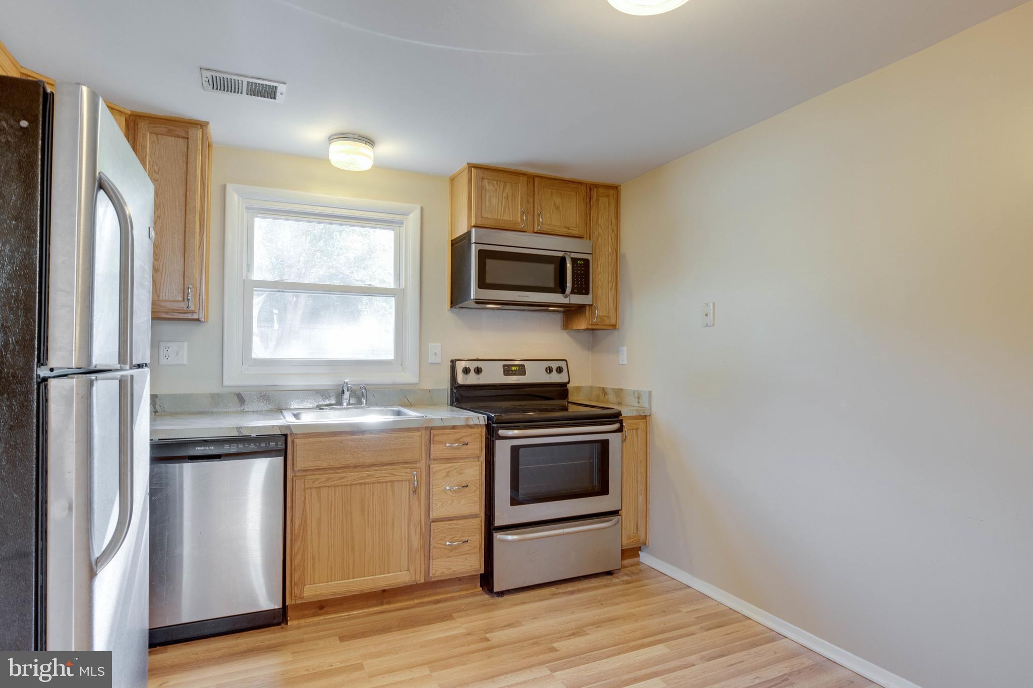 MAPLE RIDGE - Residential