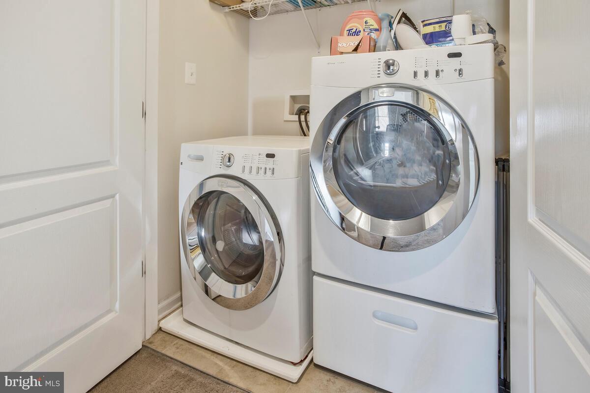 THE POINTE AT TANYARD SPRINGS - Residential