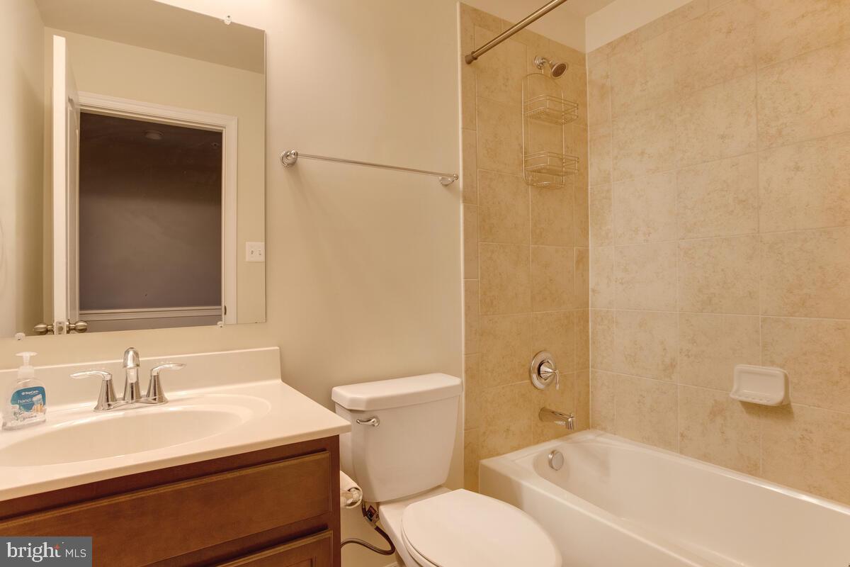 THE POINTE AT TANYARD SPRINGS - Residential