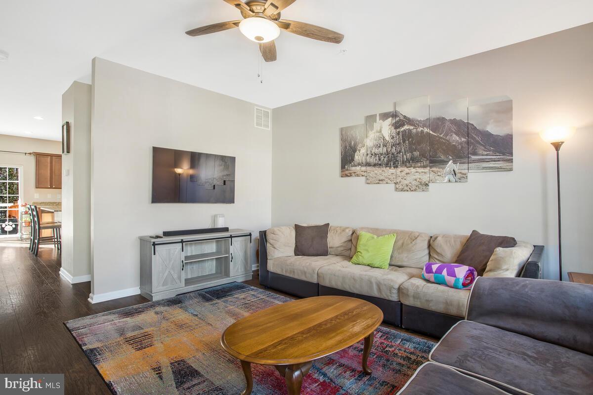 THE POINTE AT TANYARD SPRINGS - Residential