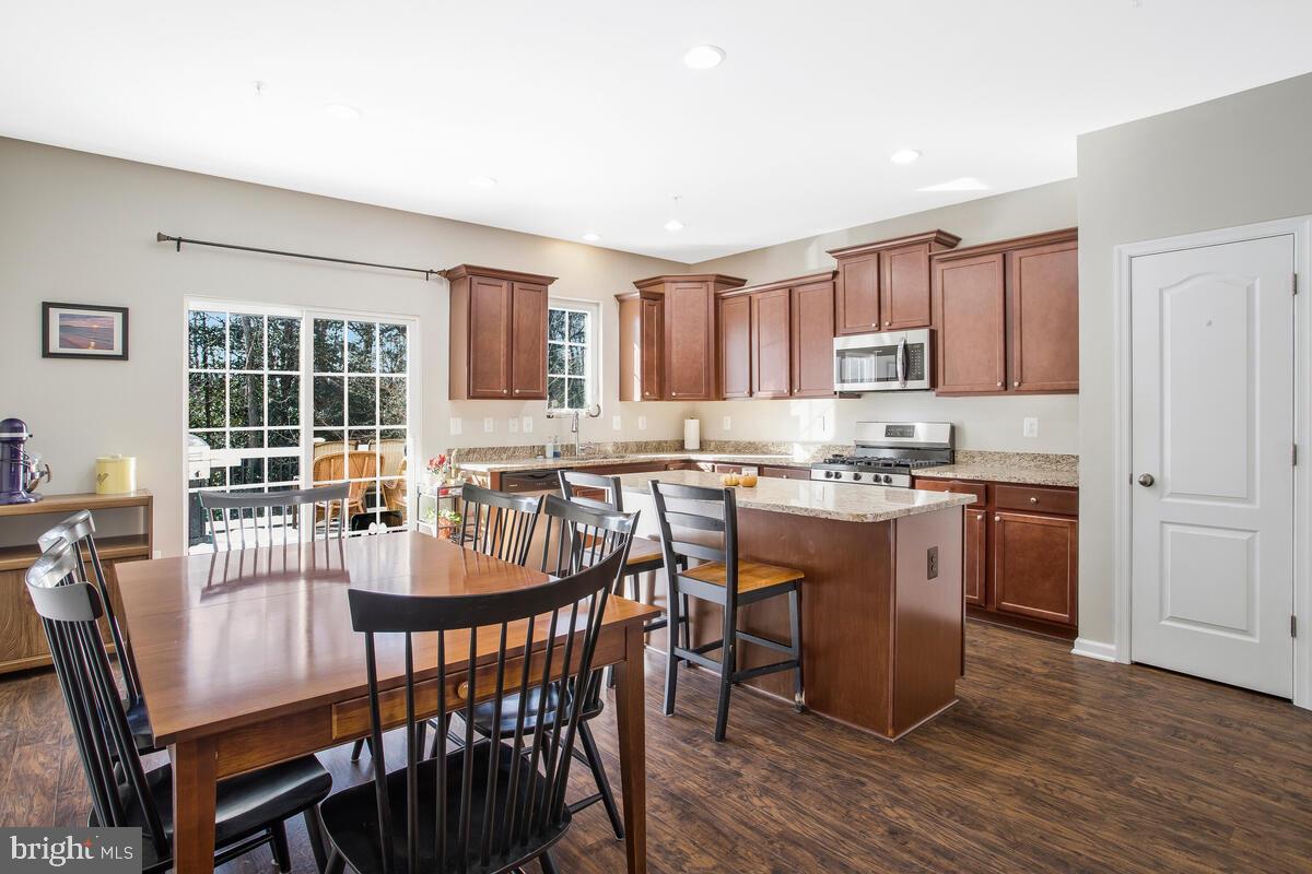 THE POINTE AT TANYARD SPRINGS - Residential