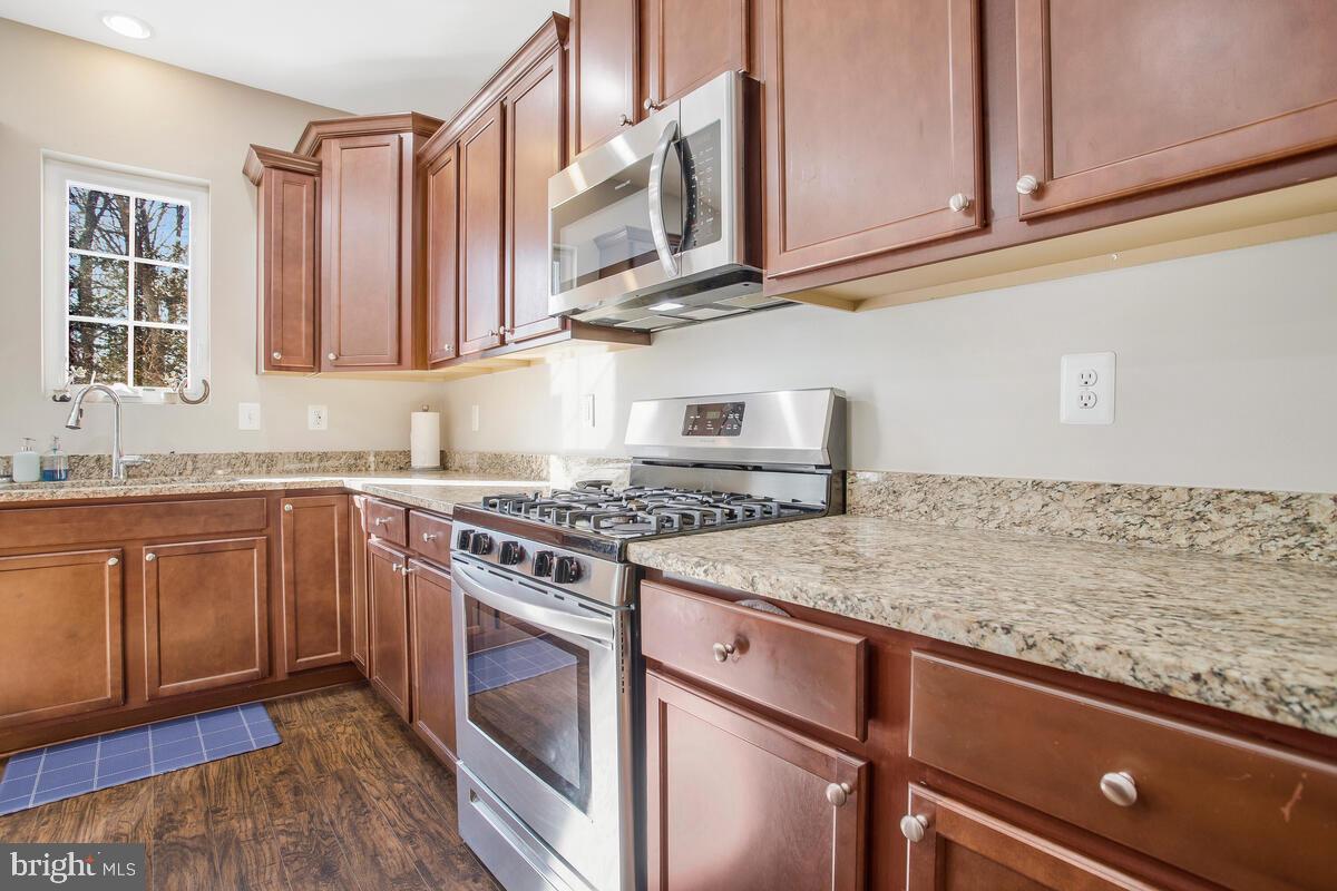 THE POINTE AT TANYARD SPRINGS - Residential