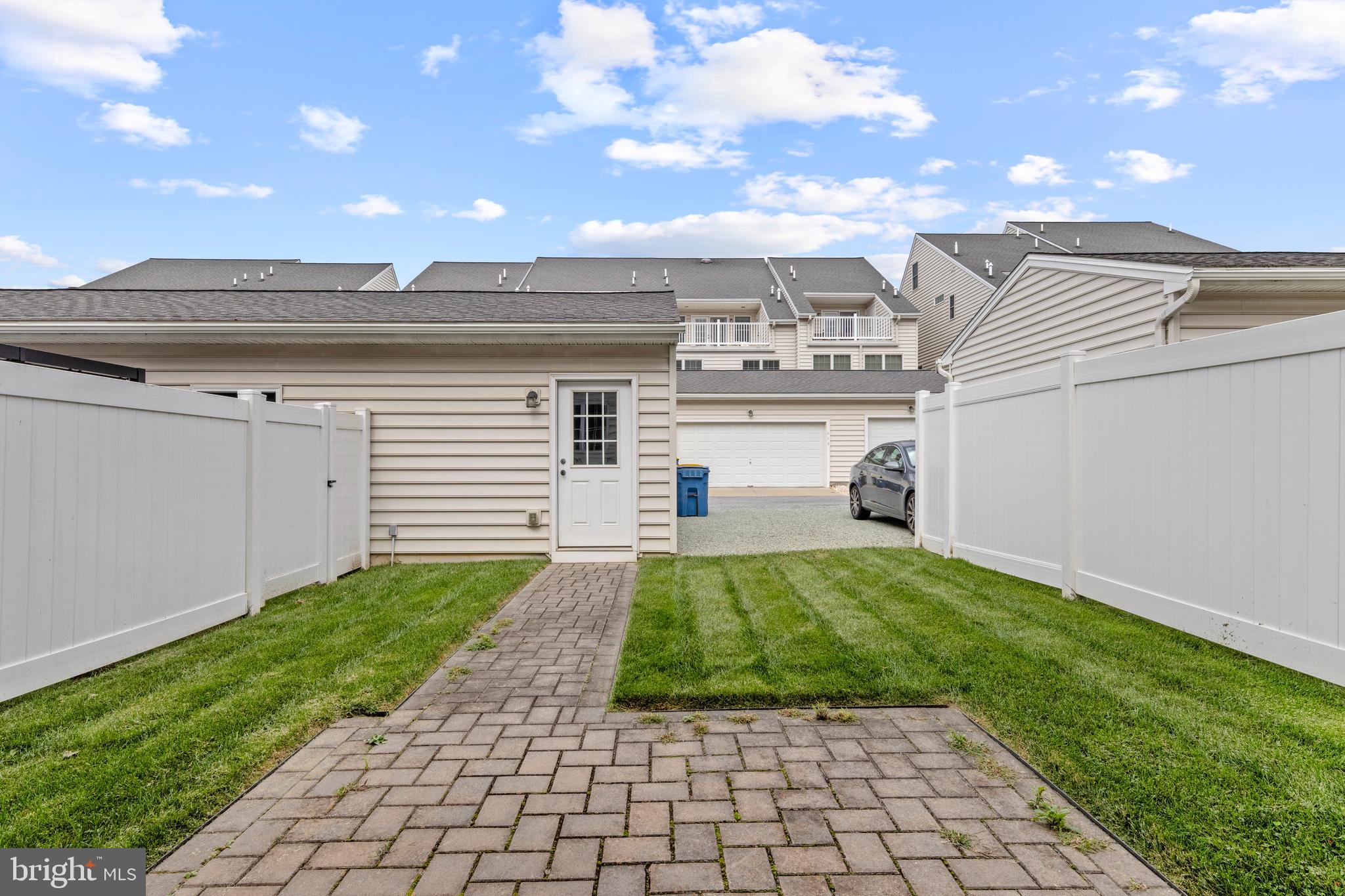 MAGNOLIA PLACE - Residential