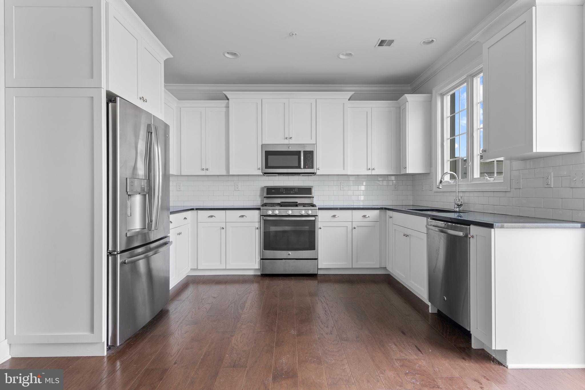 MAGNOLIA PLACE - Residential