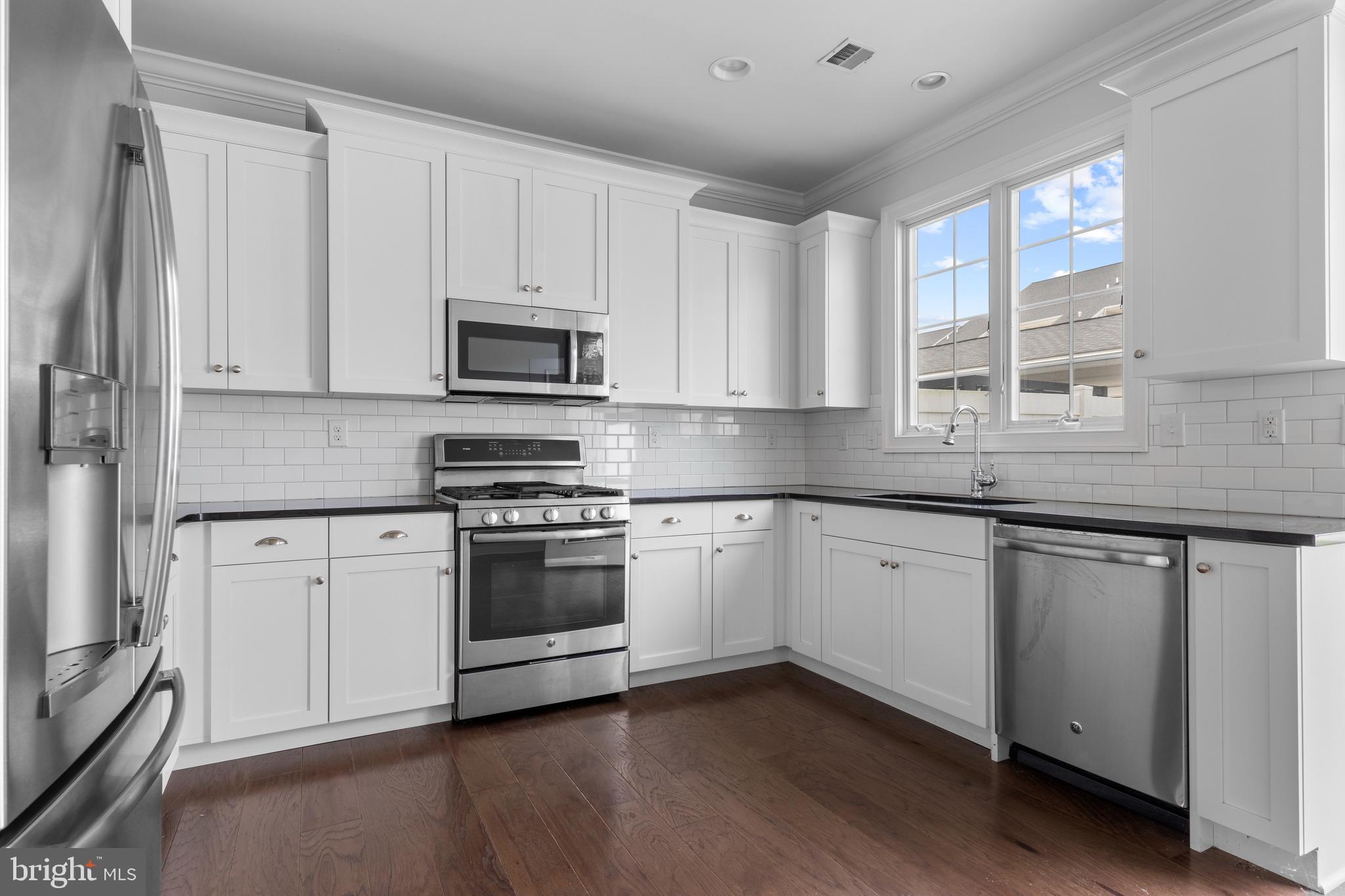 MAGNOLIA PLACE - Residential