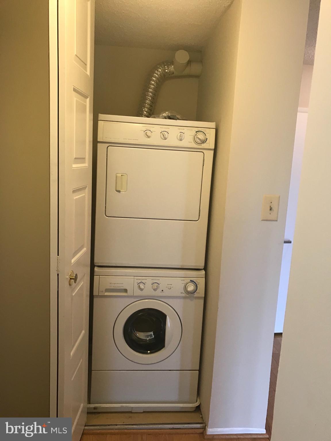 CENTURY SOUTH - Residential Lease