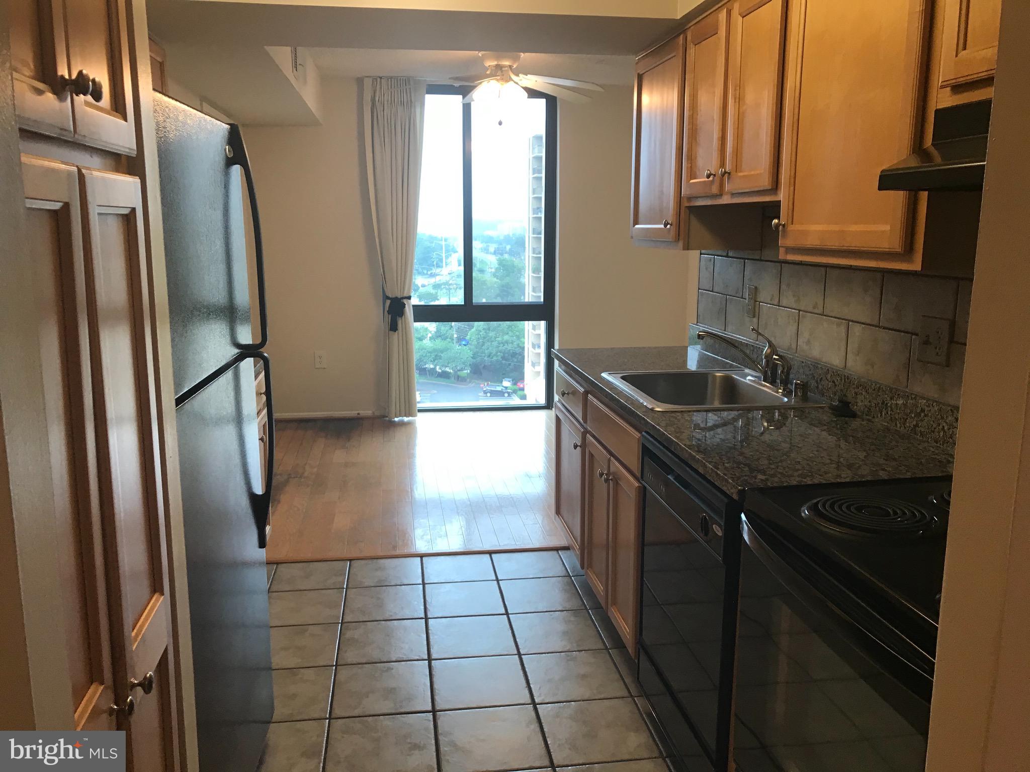 CENTURY SOUTH - Residential Lease