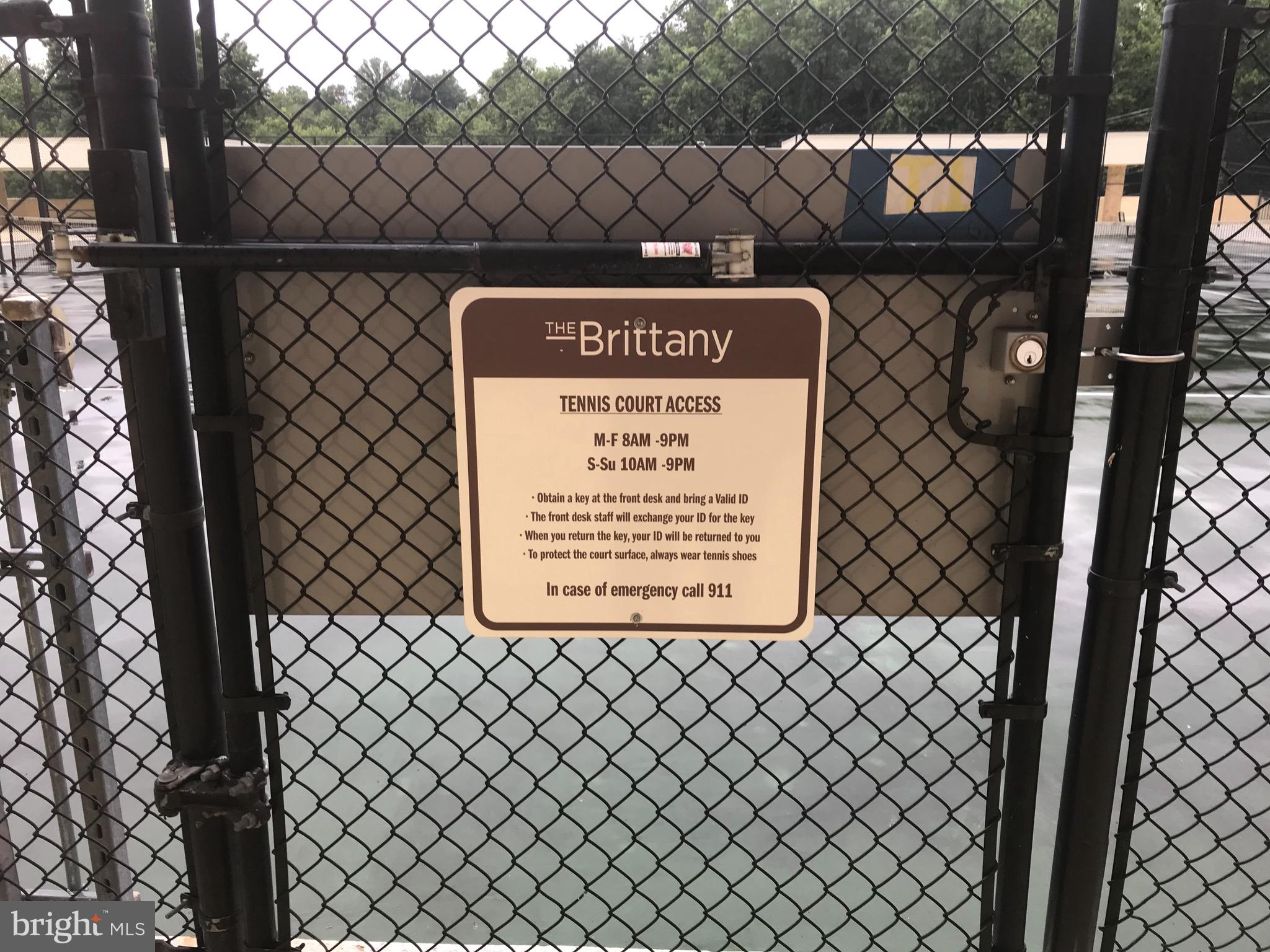 CENTURY SOUTH - Residential Lease