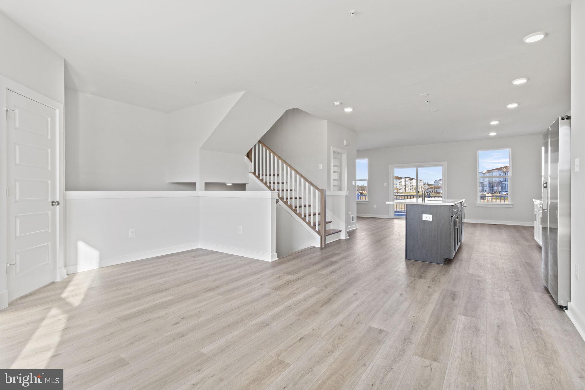 SOUTHLAKE - Residential