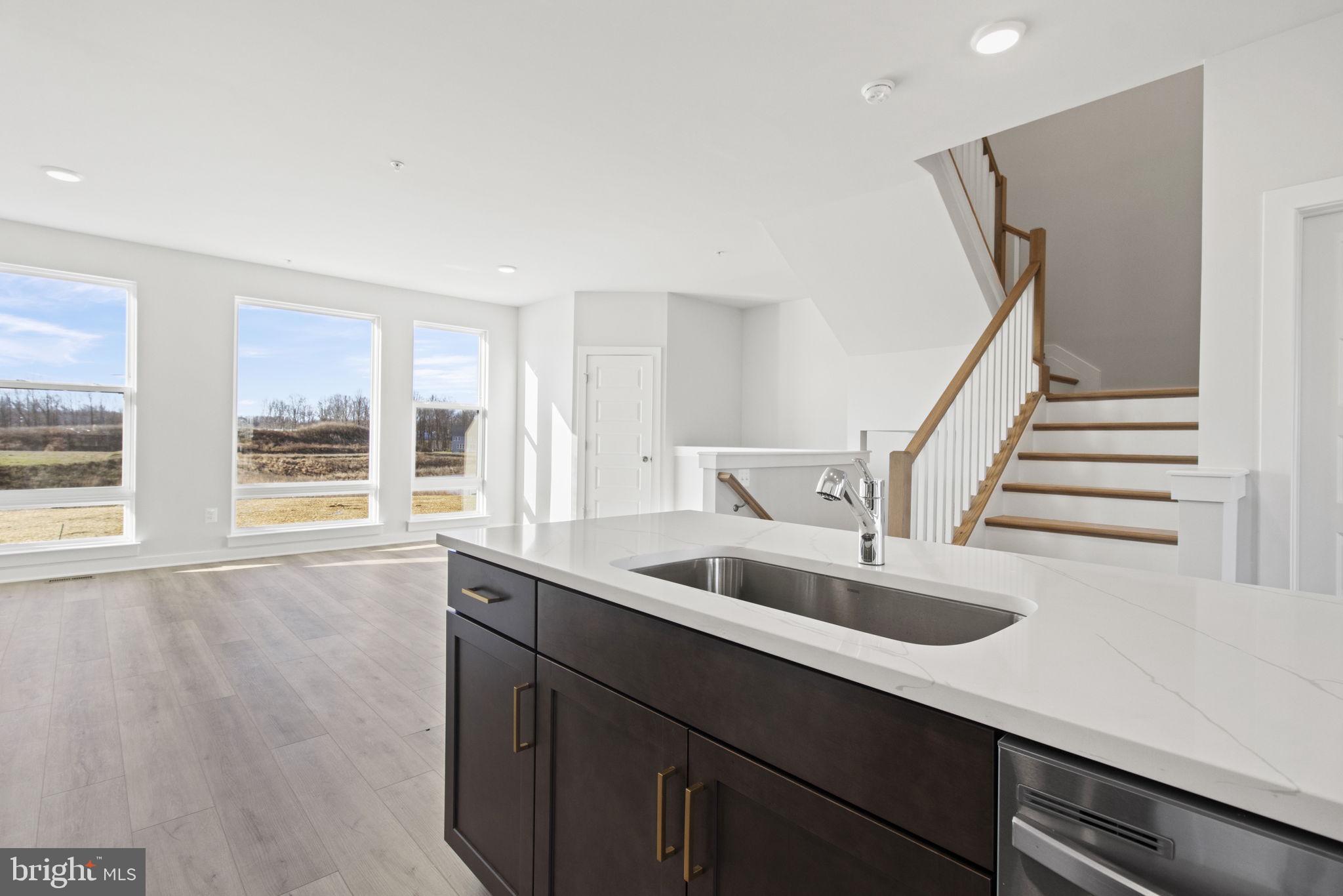 SOUTHLAKE - Residential