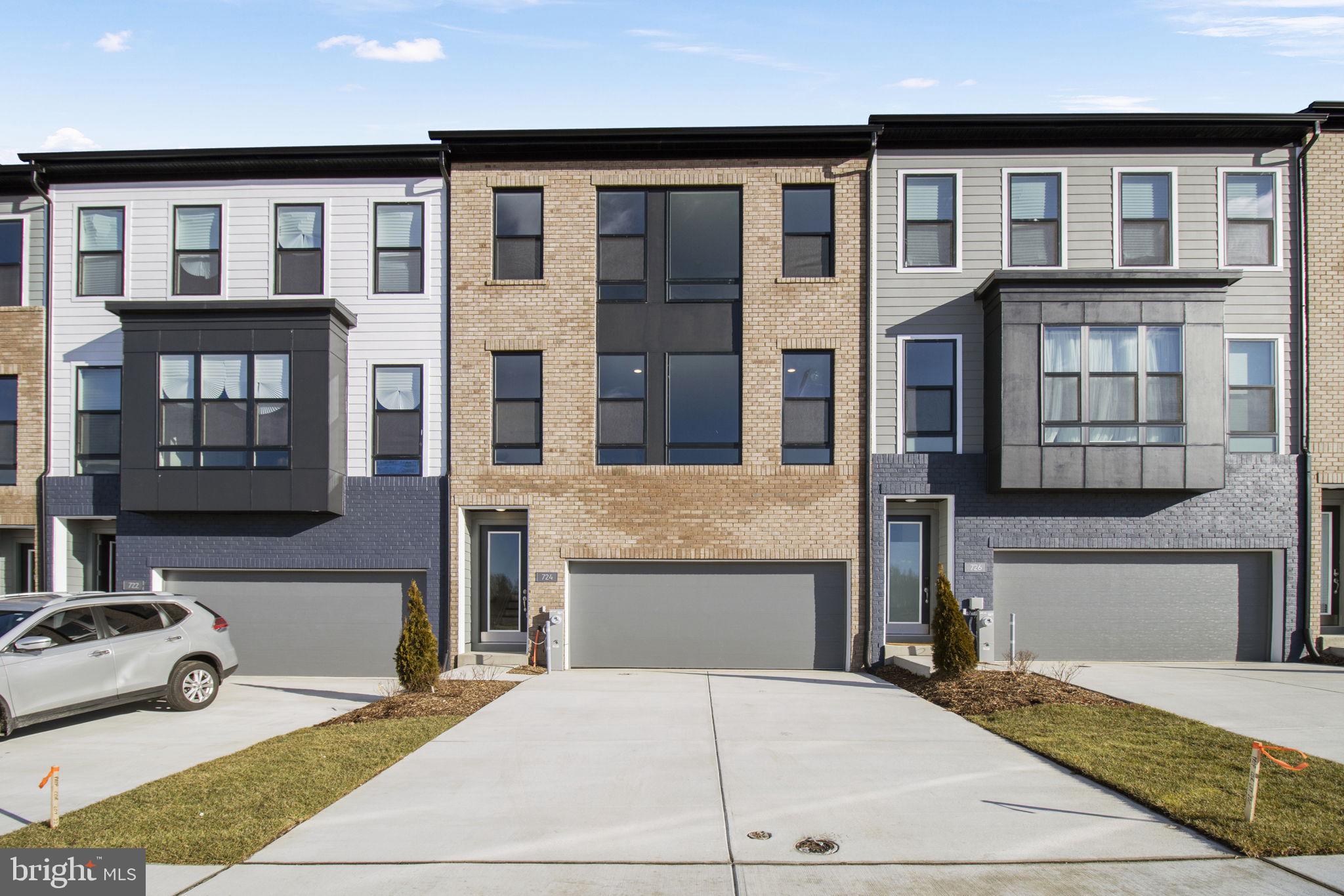 SOUTHLAKE - Residential