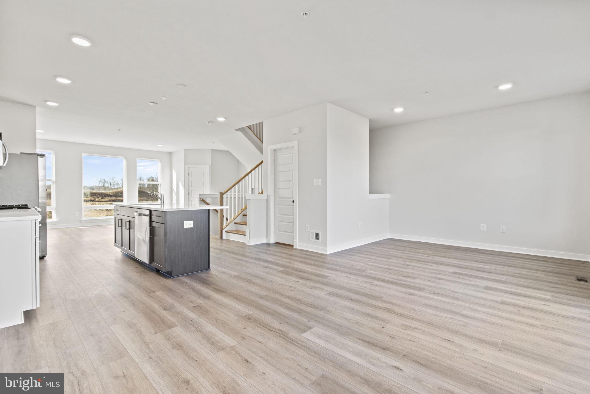 SOUTHLAKE - Residential