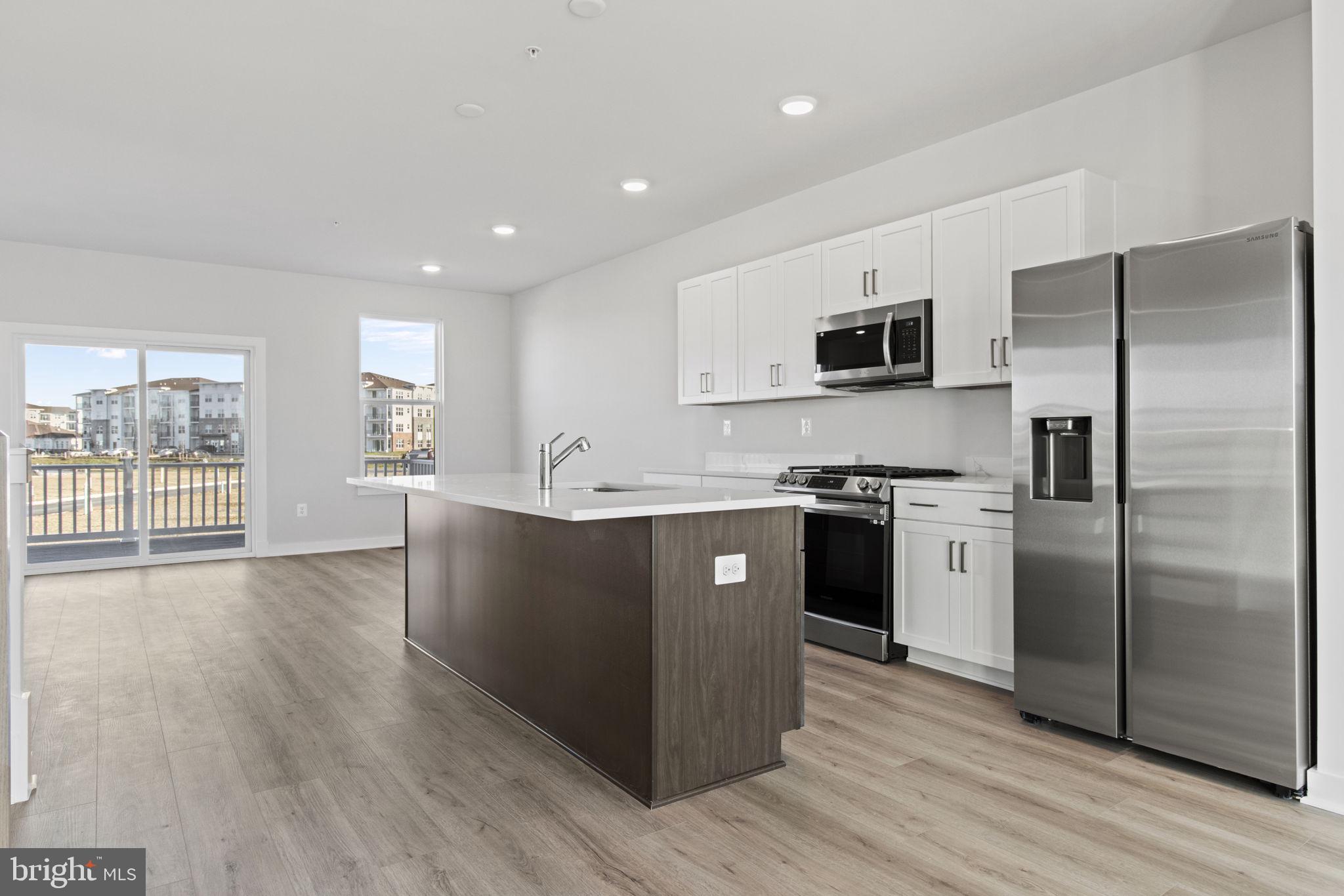 SOUTHLAKE - Residential