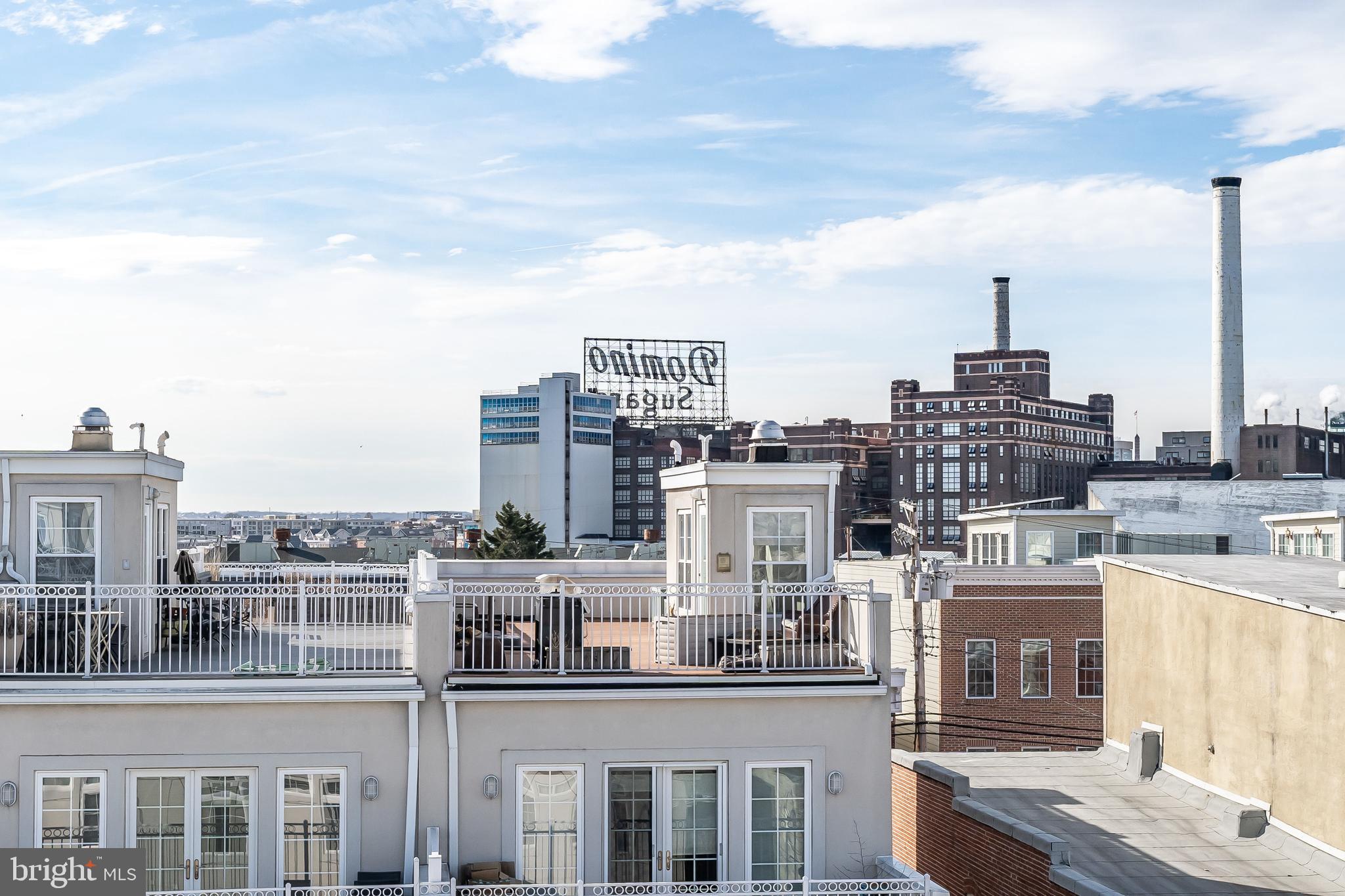 LOCUST POINT - Residential