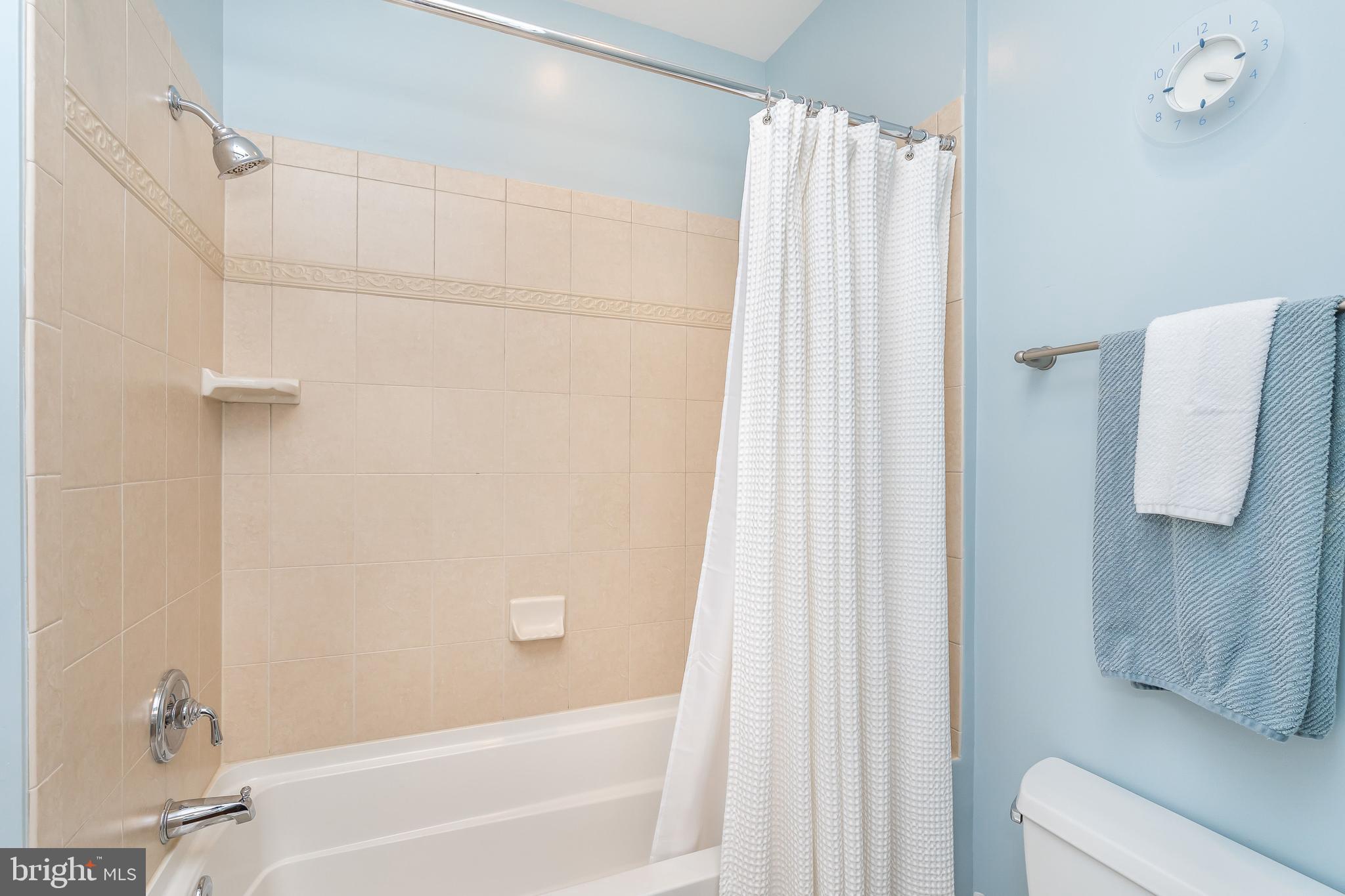 LOCUST POINT - Residential