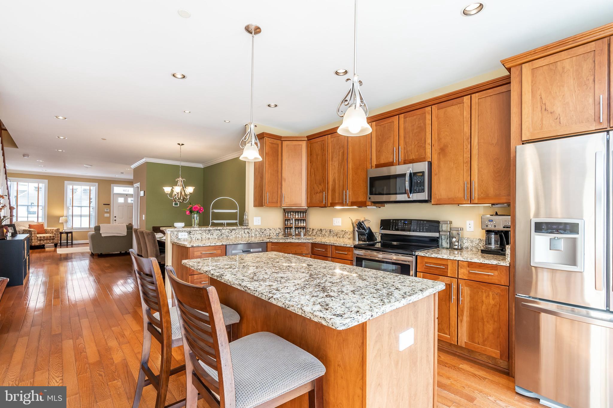 LOCUST POINT - Residential