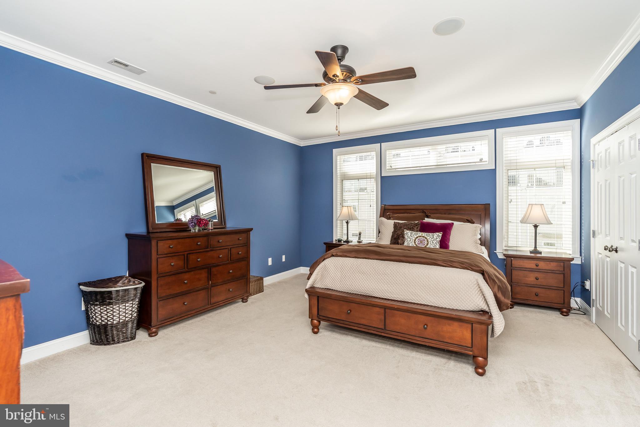 LOCUST POINT - Residential