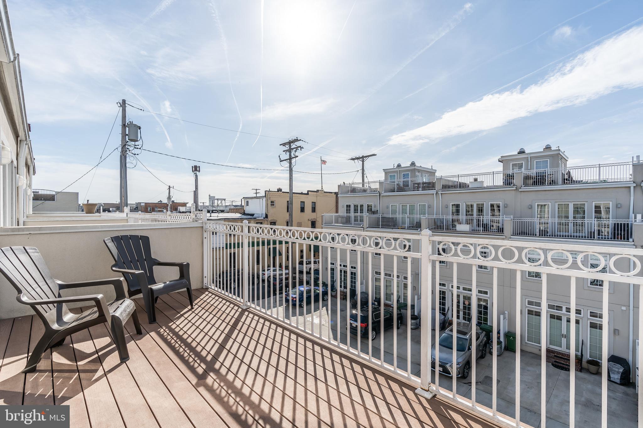 LOCUST POINT - Residential