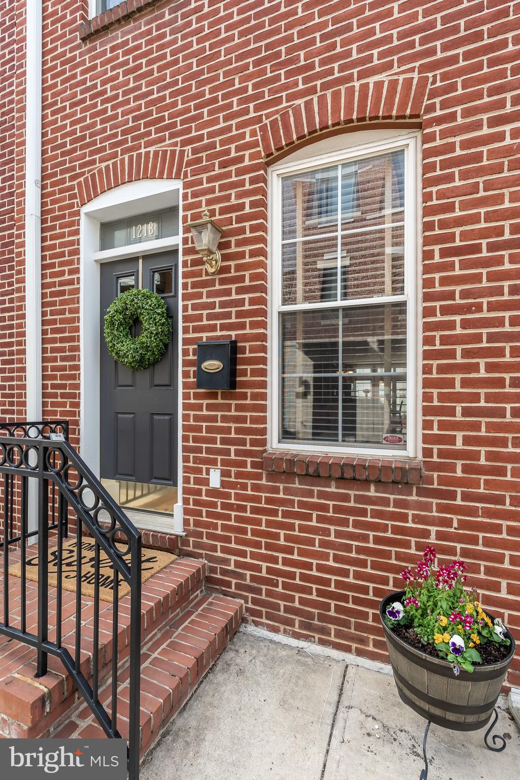 LOCUST POINT - Residential