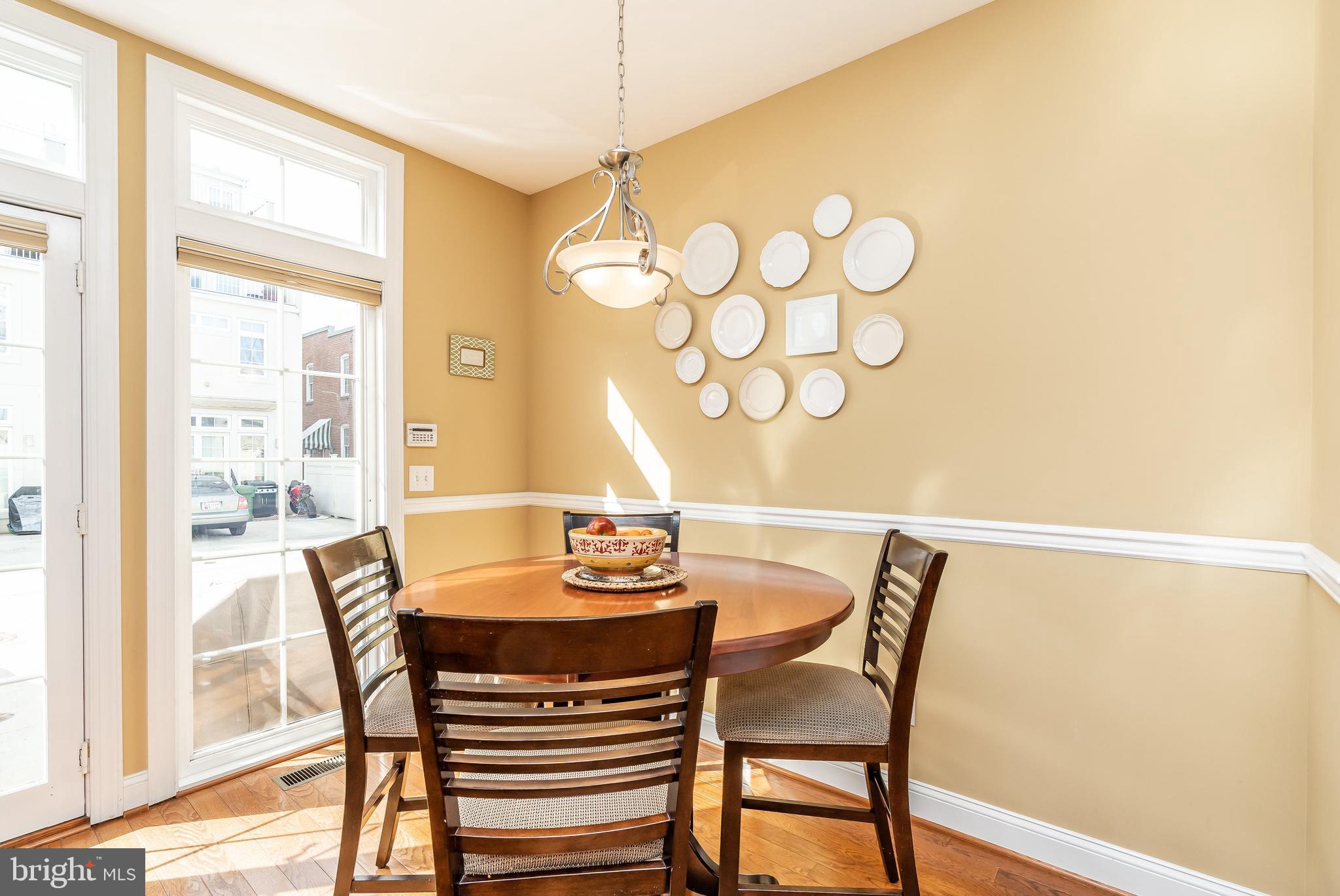 LOCUST POINT - Residential