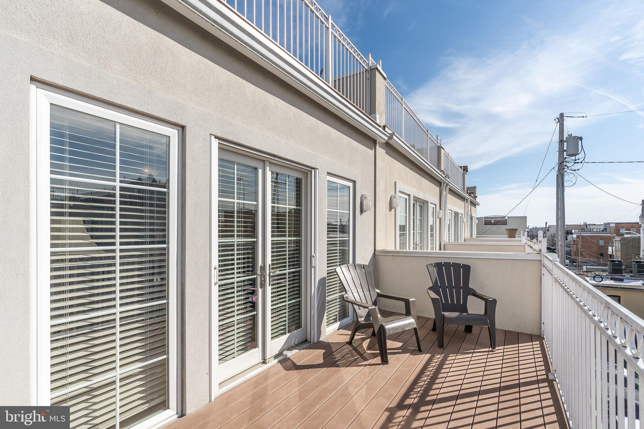 LOCUST POINT - Residential