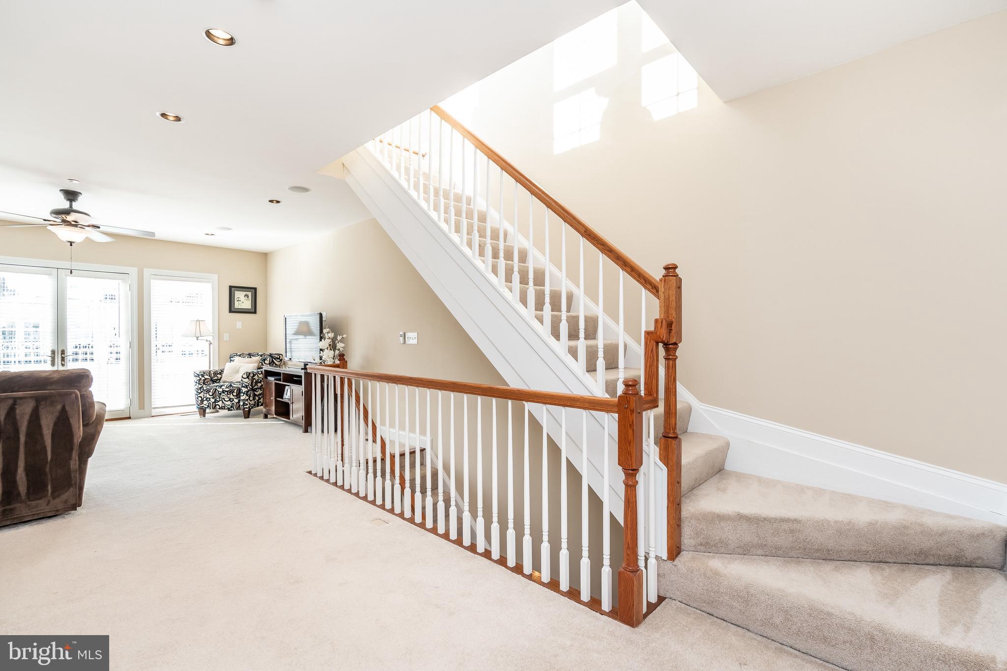 LOCUST POINT - Residential