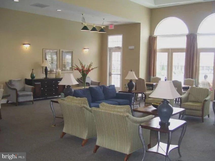 HIDDEN CREEK - Residential