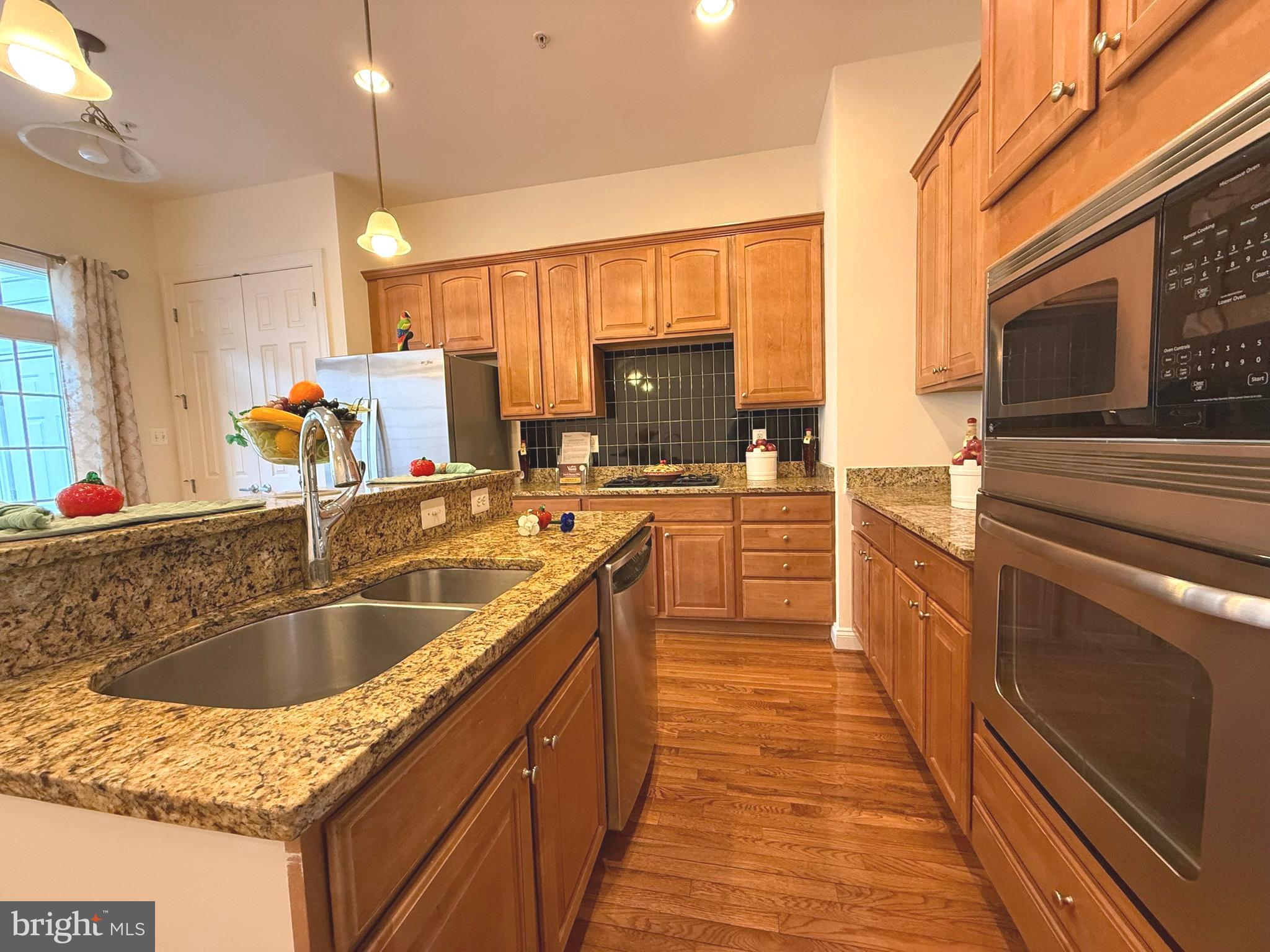 HIDDEN CREEK - Residential