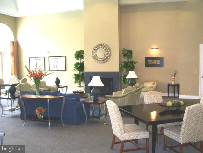 HIDDEN CREEK - Residential