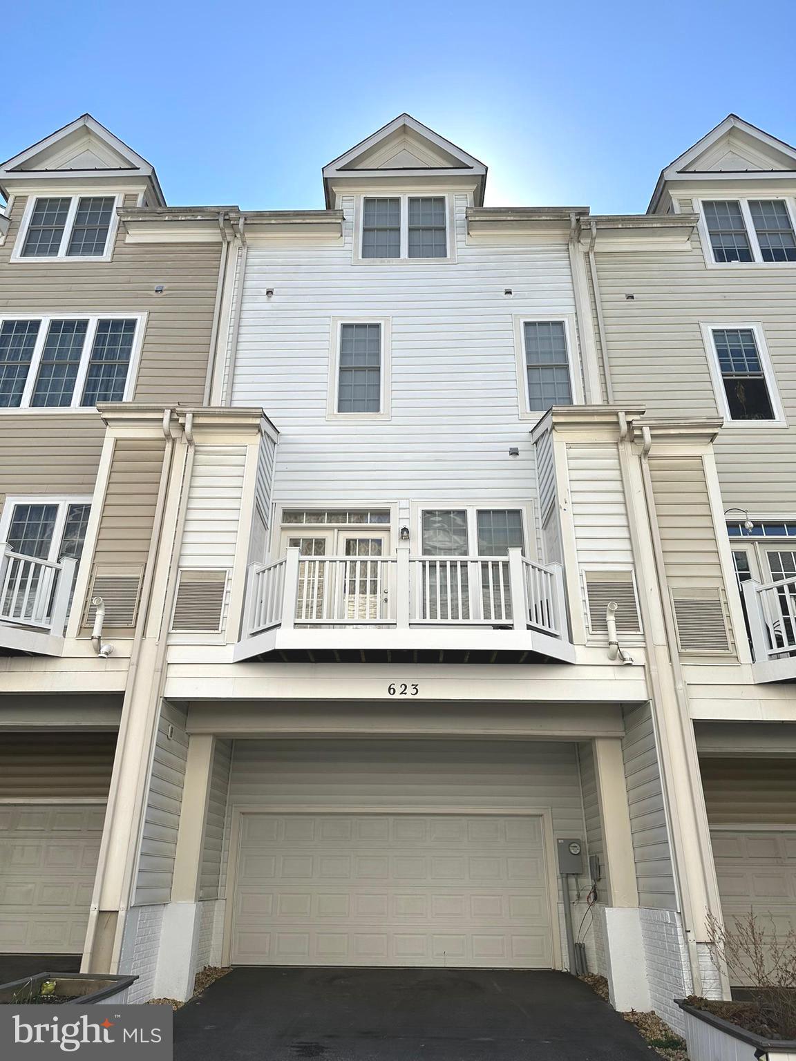 HIDDEN CREEK - Residential