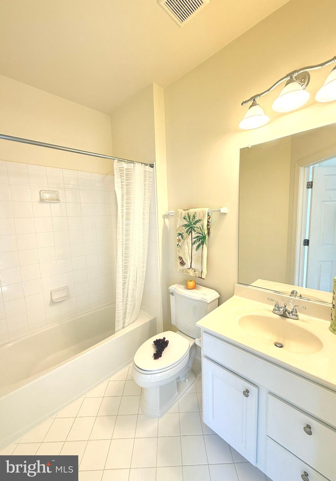 HIDDEN CREEK - Residential