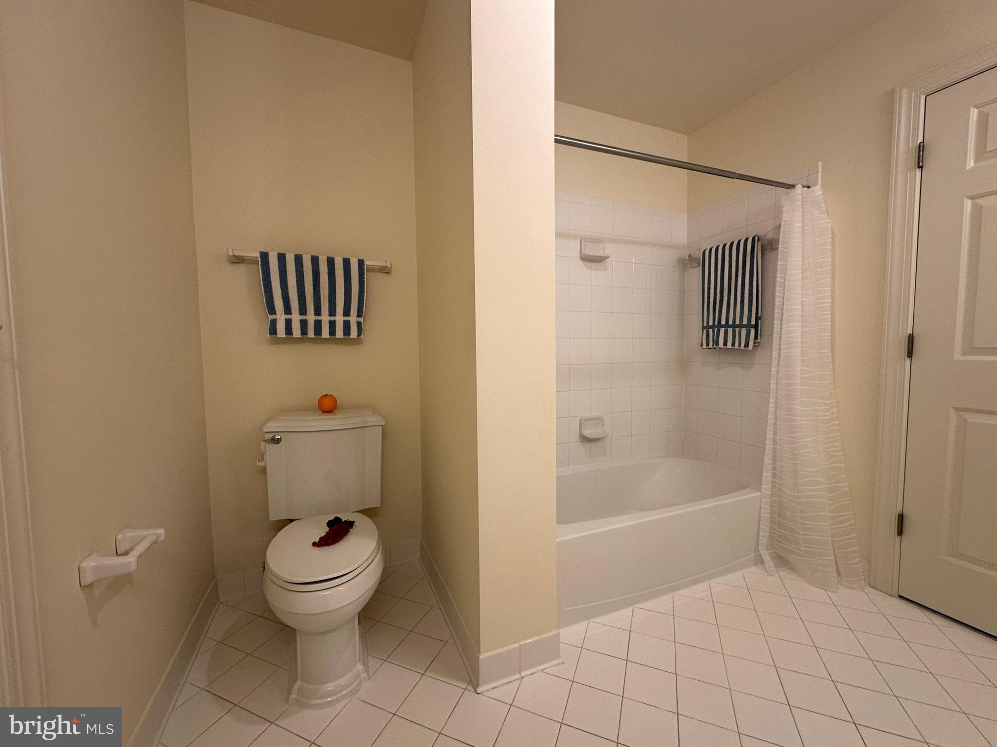 HIDDEN CREEK - Residential