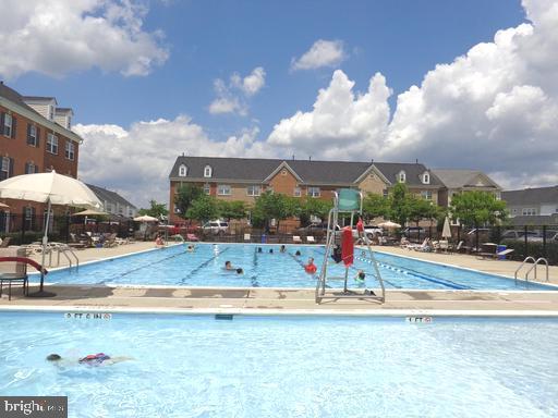 HIDDEN CREEK - Residential