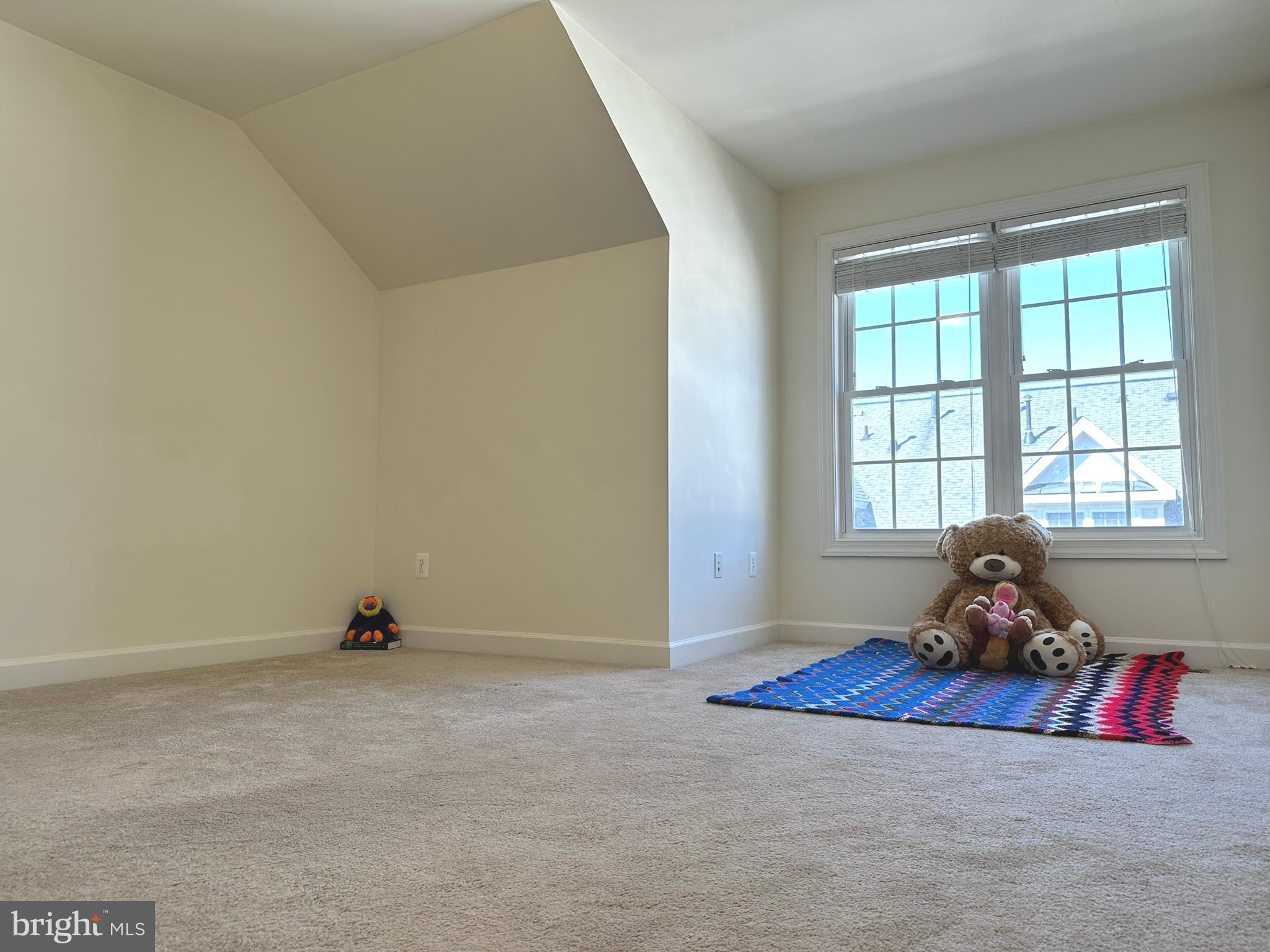 HIDDEN CREEK - Residential