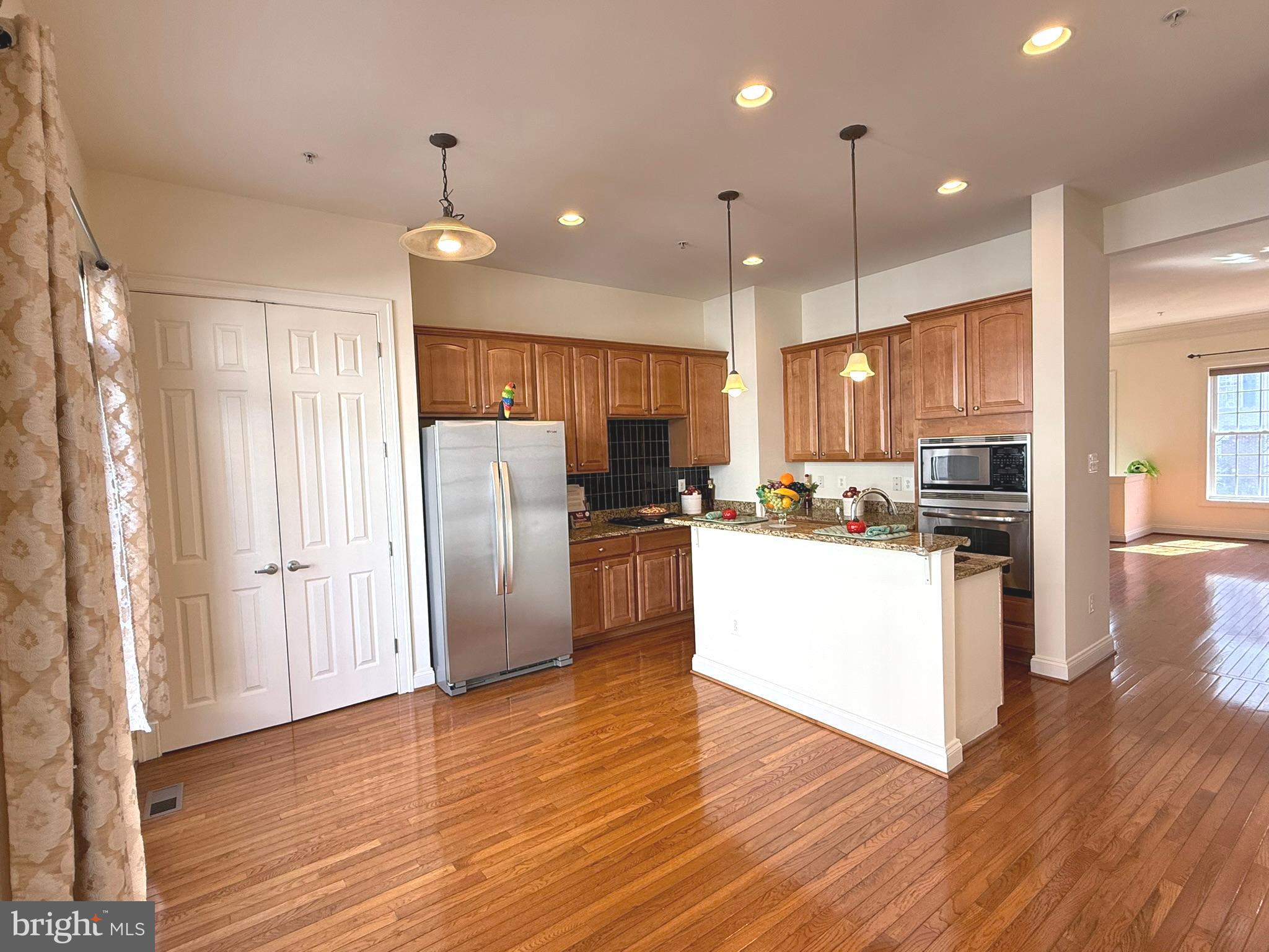 HIDDEN CREEK - Residential