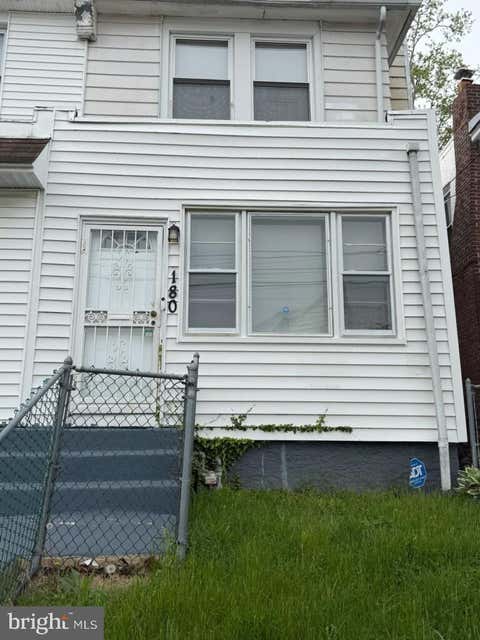 Townhouse For Sale - 180 Park Place<br/> LANSDOWNE, PA 19050